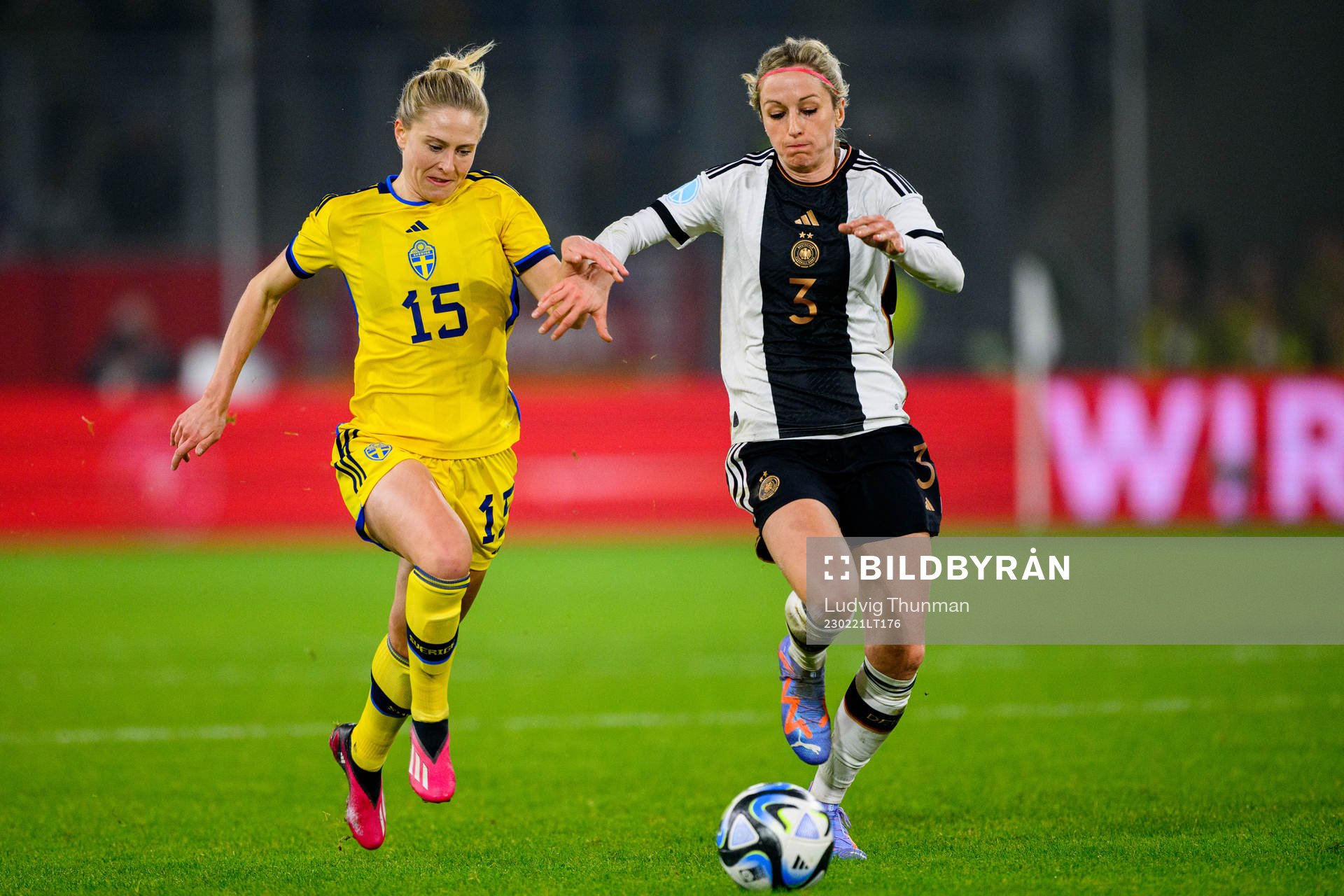 Rebecka Blomqvist of Sweden and Kathrin Hendrich of Germany