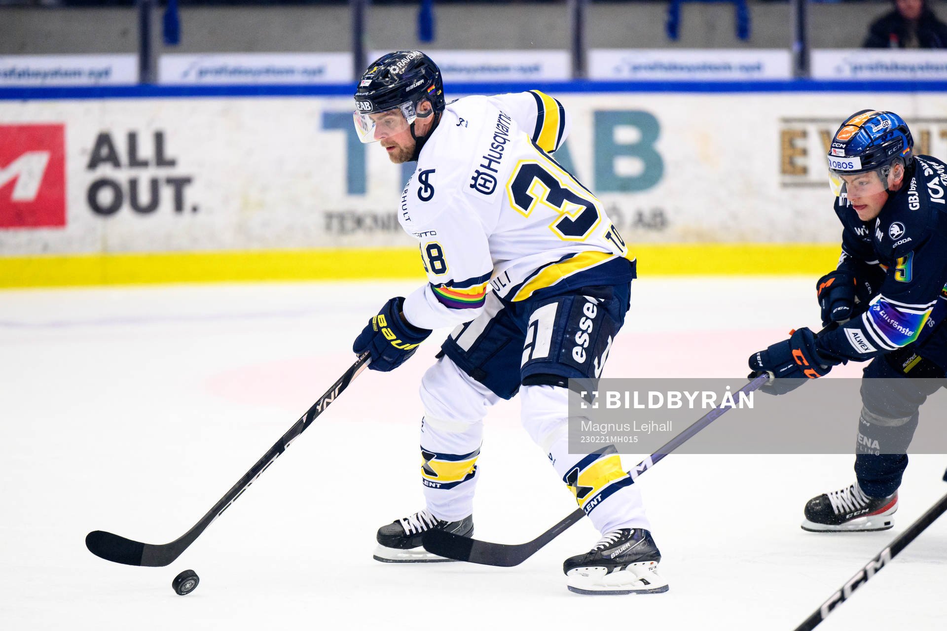 HV71s Nichlas Torp och Växjös Victor Stjernborg