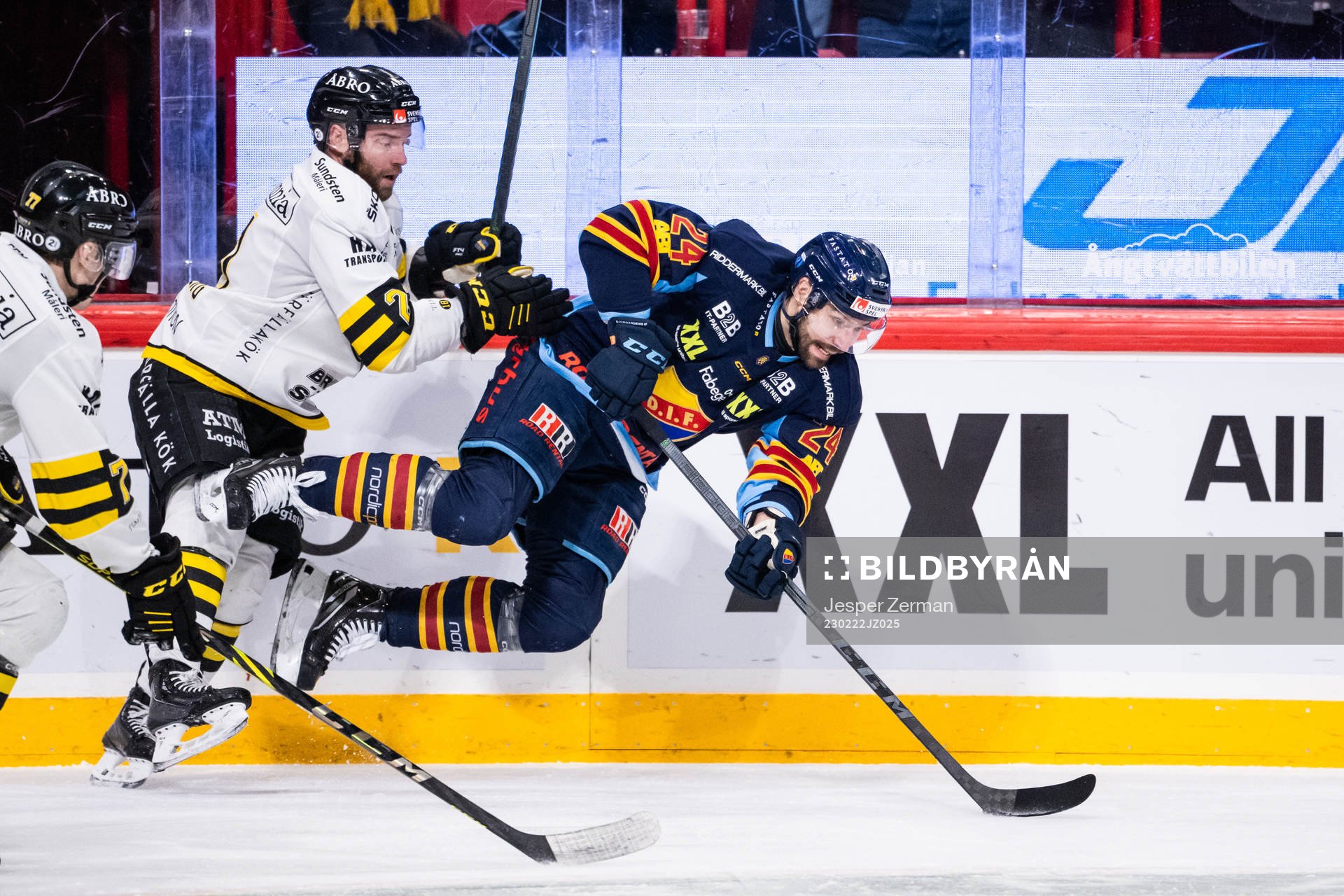 AIKs Christian Sandberg och Djurgårdens Ludvig Rensfeldt