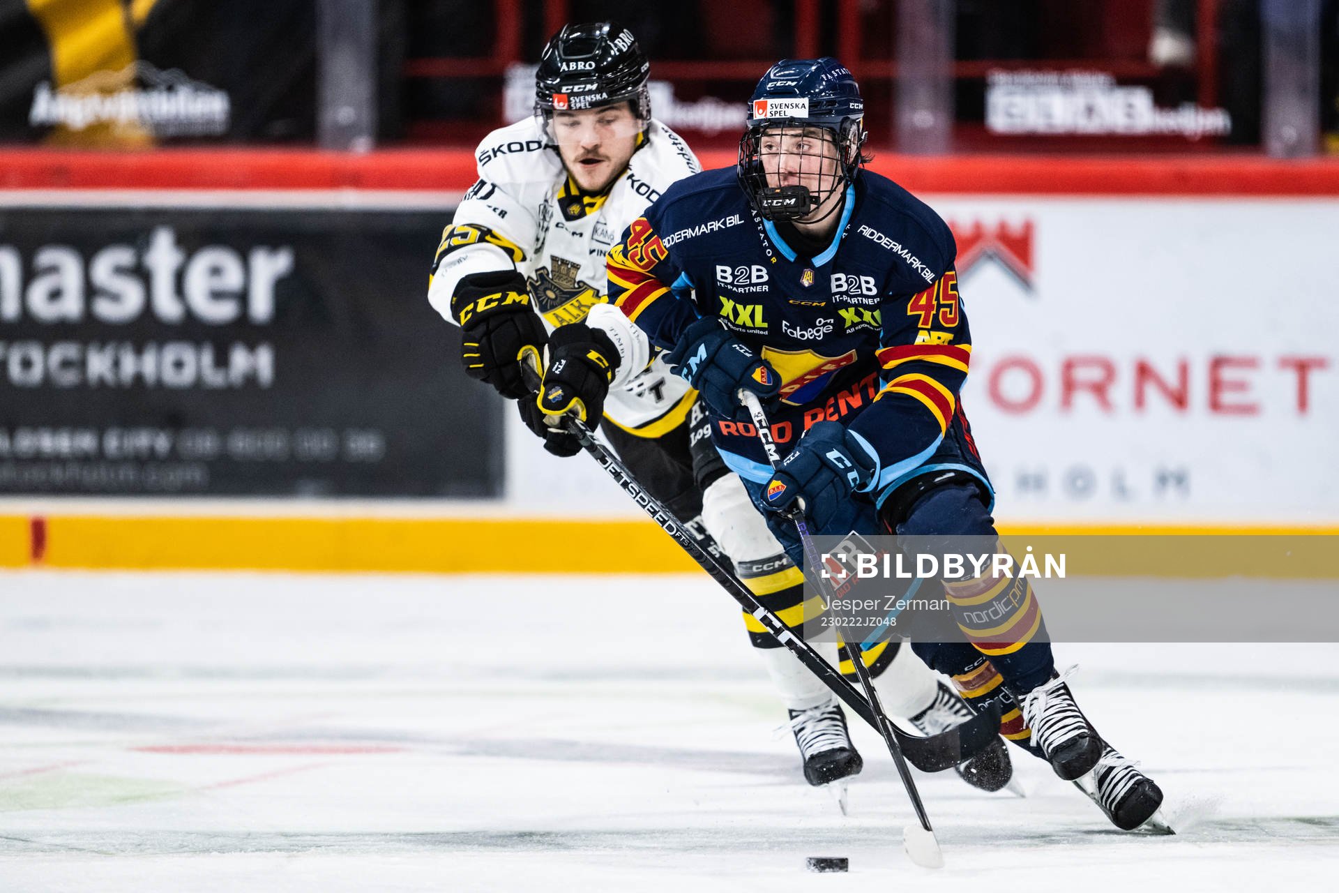 AIKs Renars Krastenbergs och Djurgårdens Noah Östlund