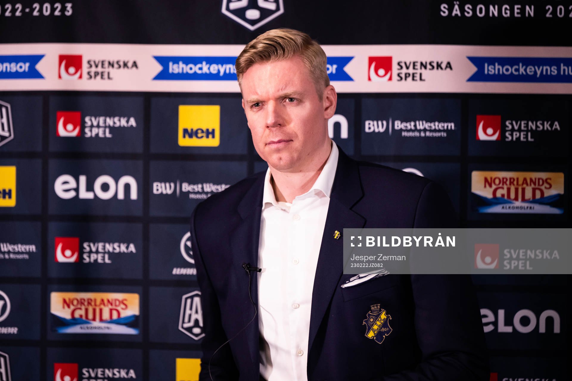 AIKs tränare Anton Blomqvist på presskonferensen