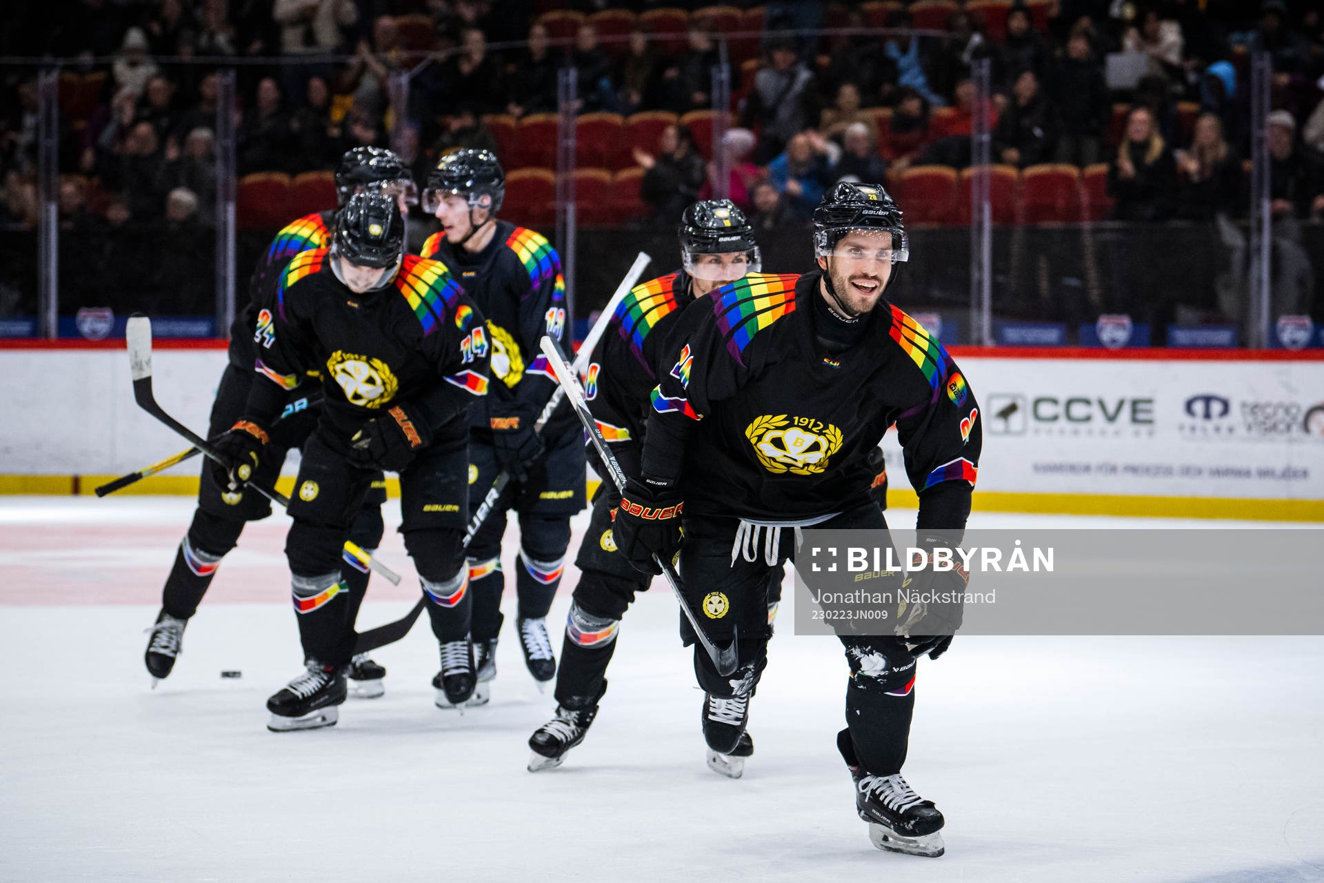 Brynäs Oula Palve jublar