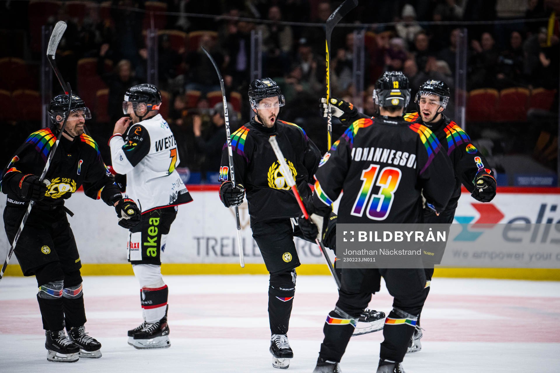 Brynäs Oula Palve jublar