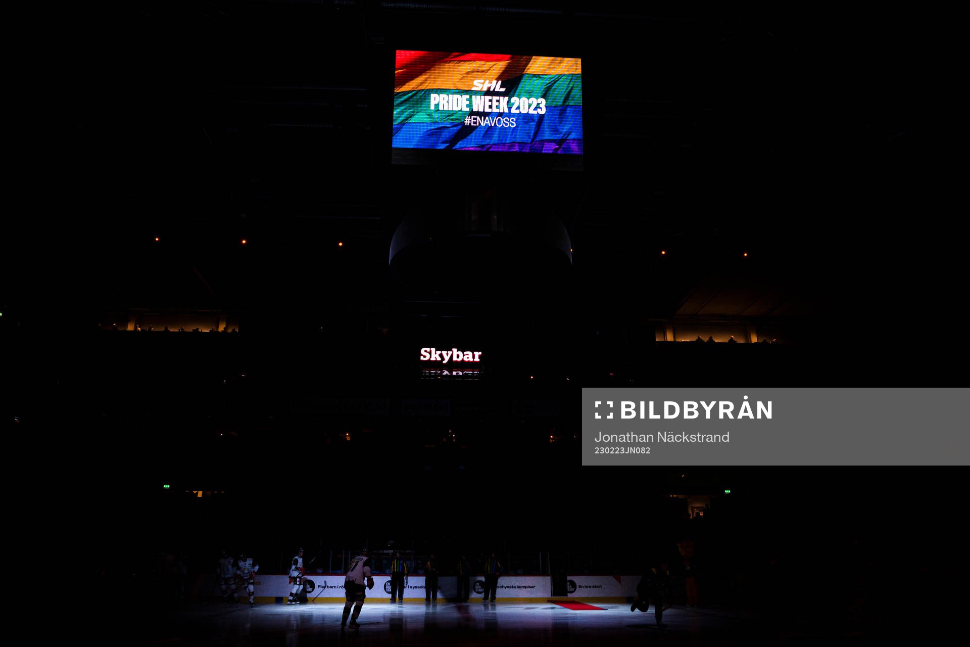 Mediakub med SHL Pride vecka över isen innan