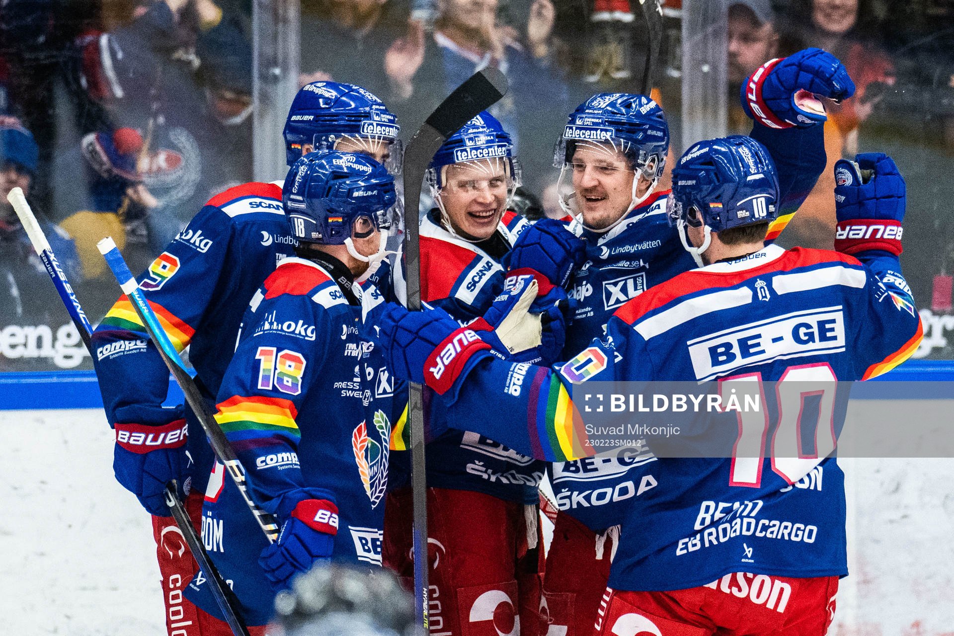 Oskarshamns Antti Suomela jublar med lagkamrater