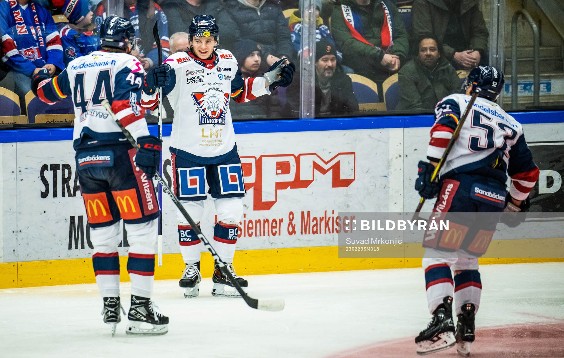 Linköpings Mattias Hävelid jublar med lagkamrater