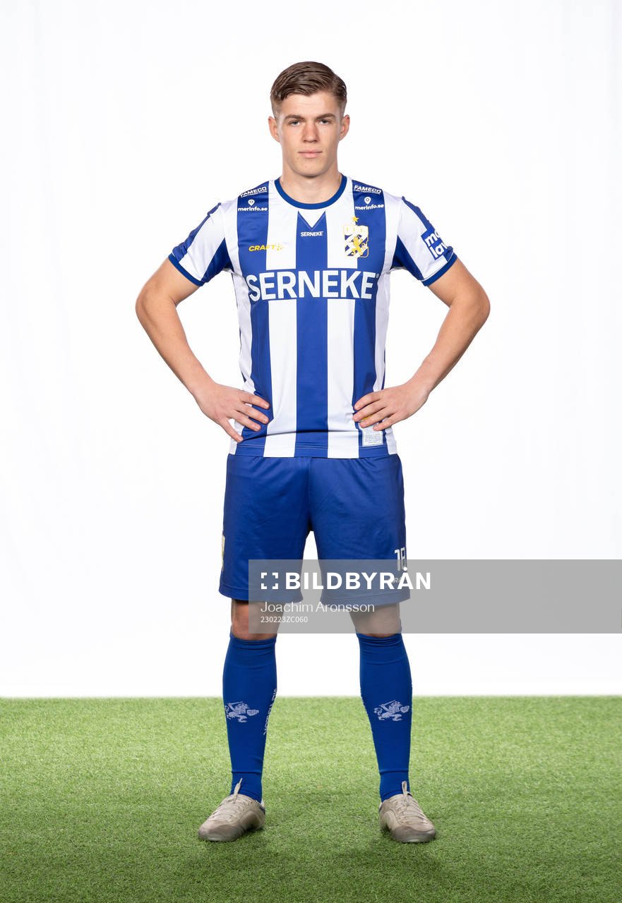 IFK Göteborgs Felix Eriksson poserar för ett porträtt den 23 februari 2023 i Göteborg.