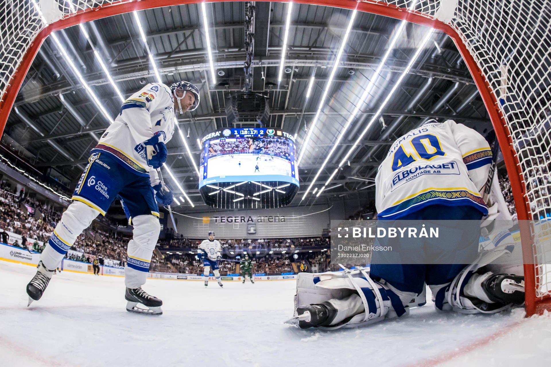 Leksands Jonas Ahnelöv och Leksands målvakt Mantas Armalis