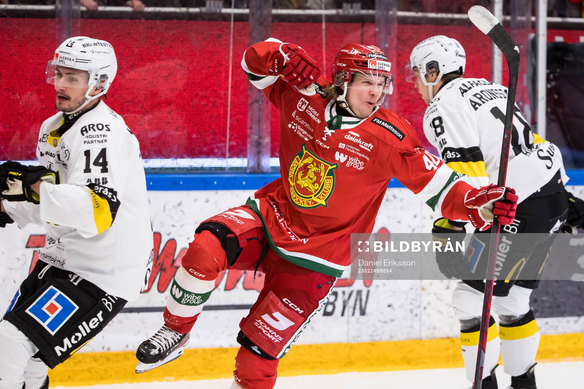 Moras Anton Heikkinen jublar