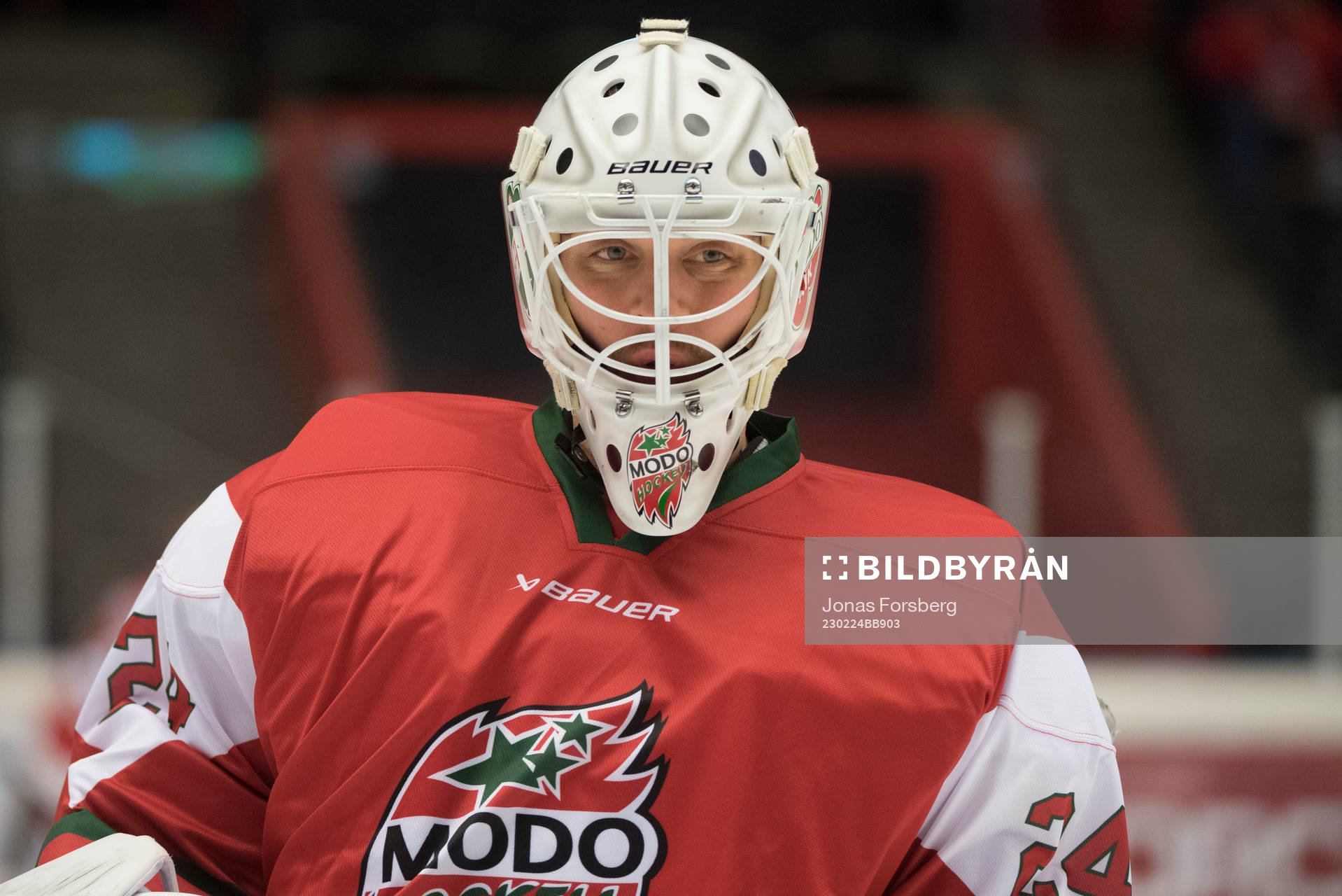 Modos målvakt Tex Williamsson innan ishockeymatchen i