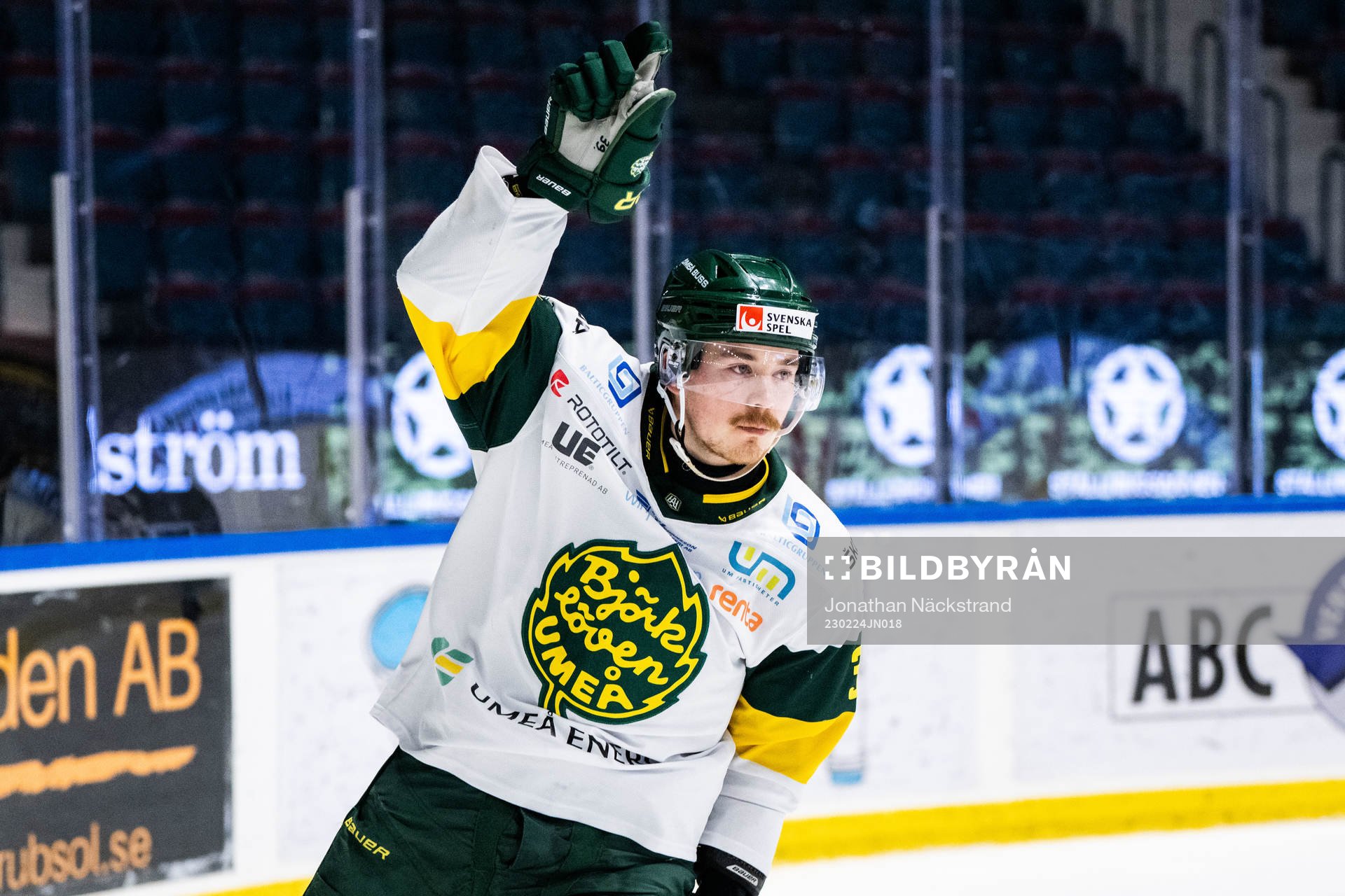 Björklövens Joel Mustonen jublar