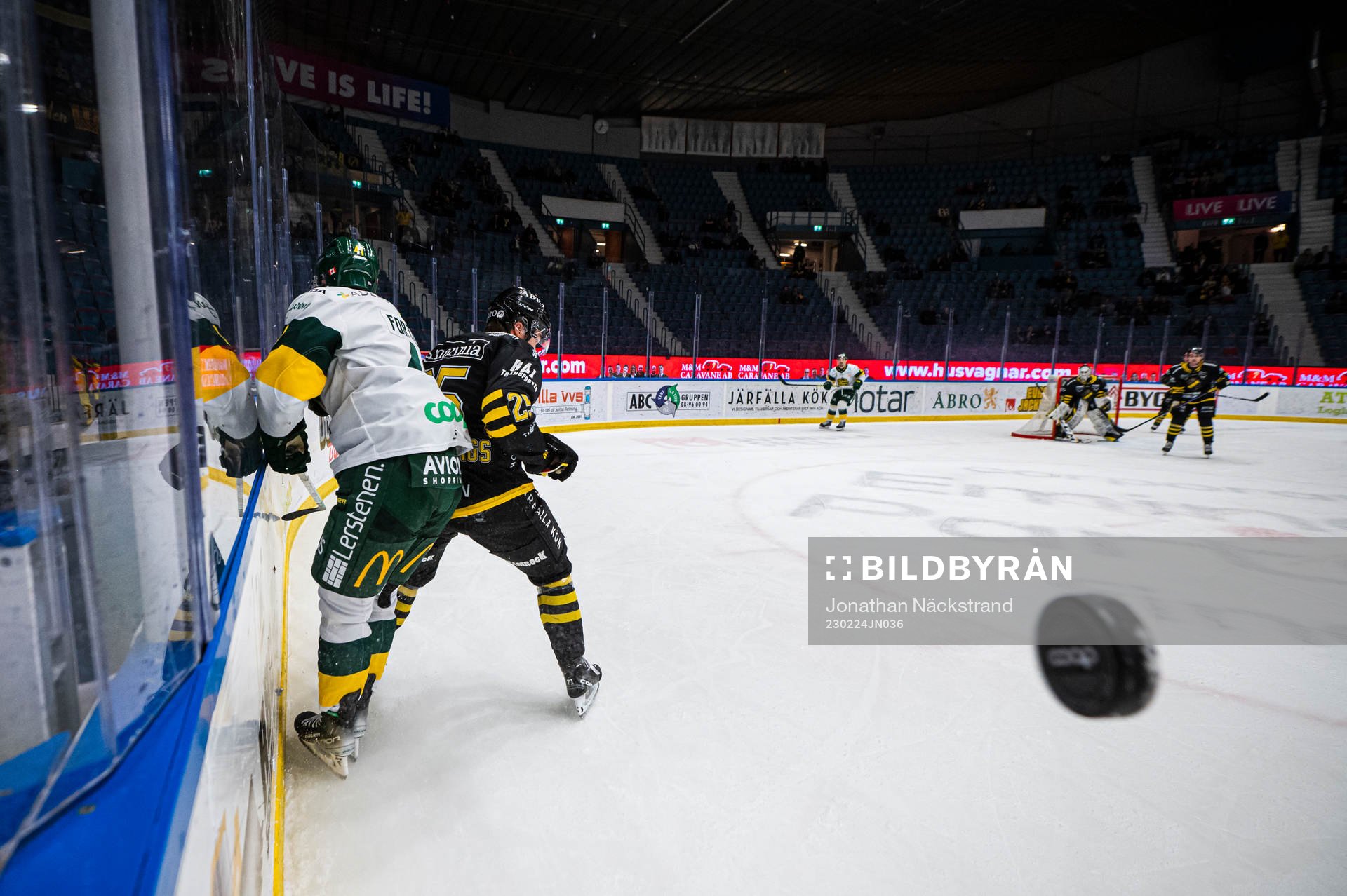 Björklövens Maxime Fortier och AIKs Renars Krastenbergs