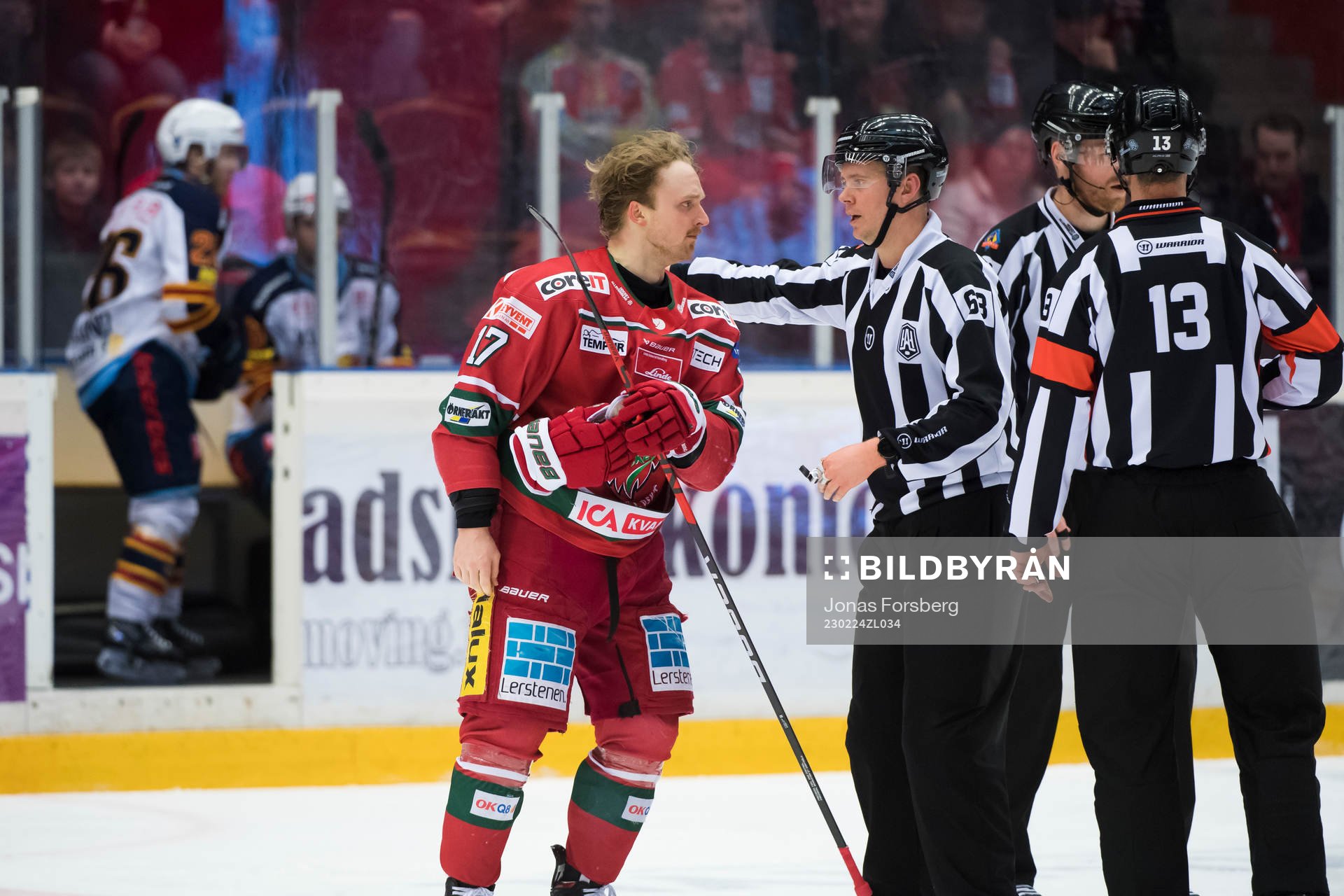 Modos Riley Woods utvisas