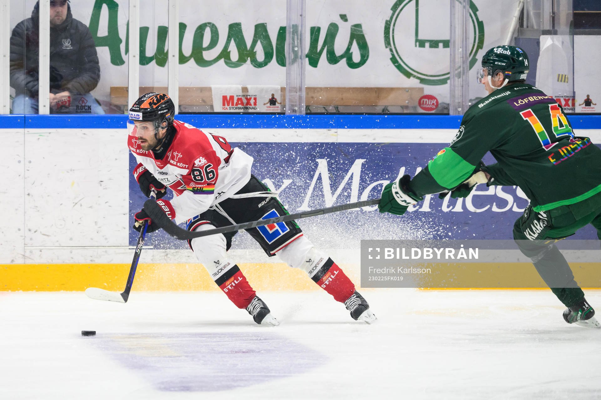 Örebros Mathias Bromé och Färjestads Victor Ejdsell