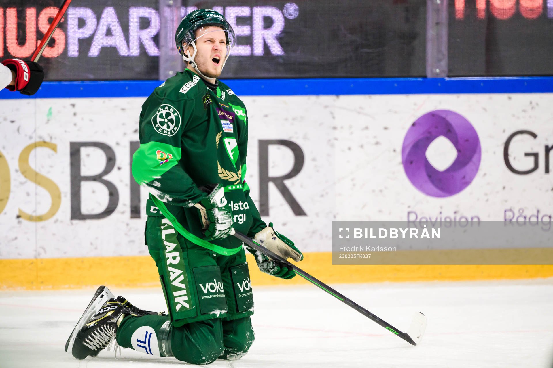 Färjestads Eric Engstrand har ont