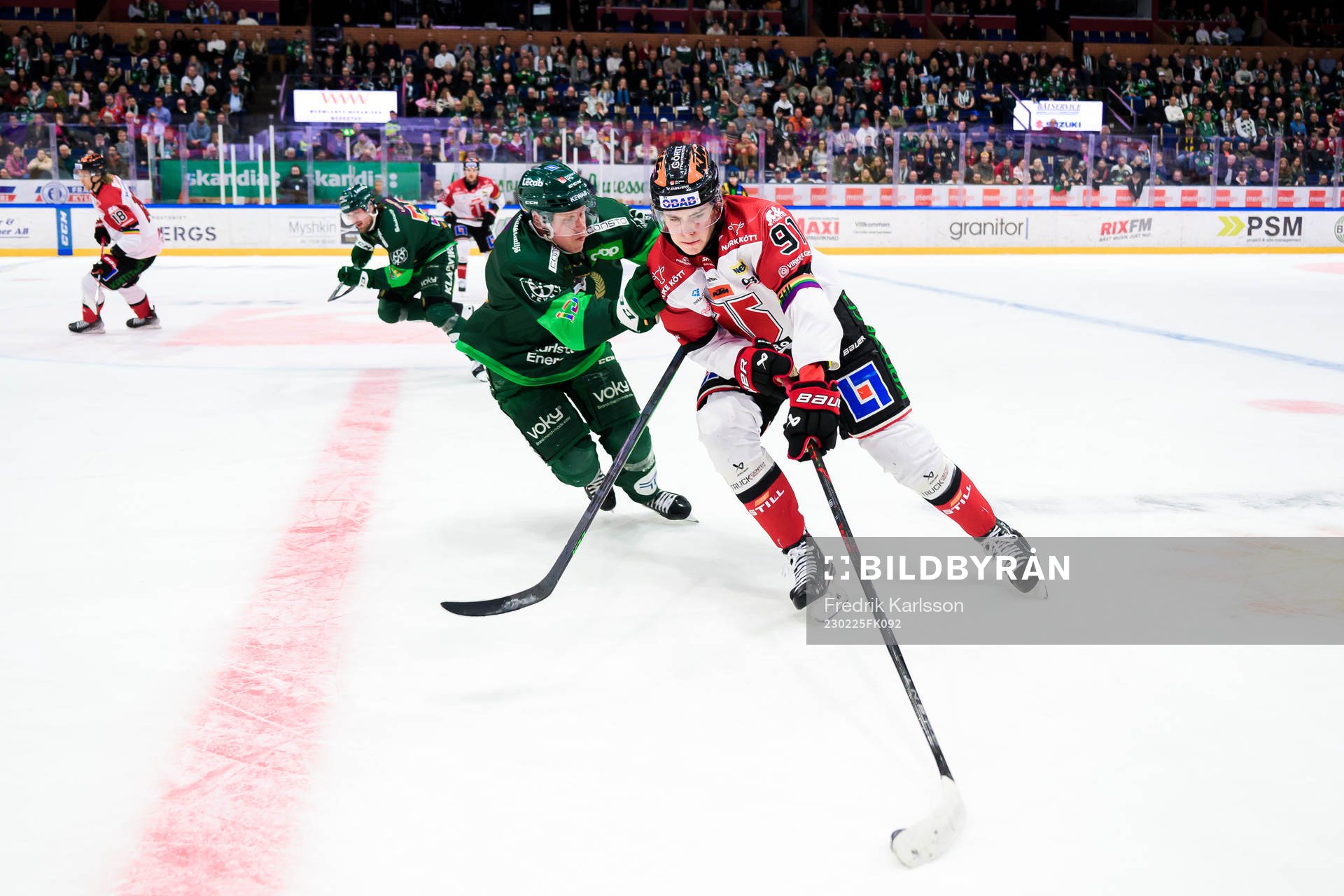 Färjestads Daniel Viksten och Örebros Leo Carlsson