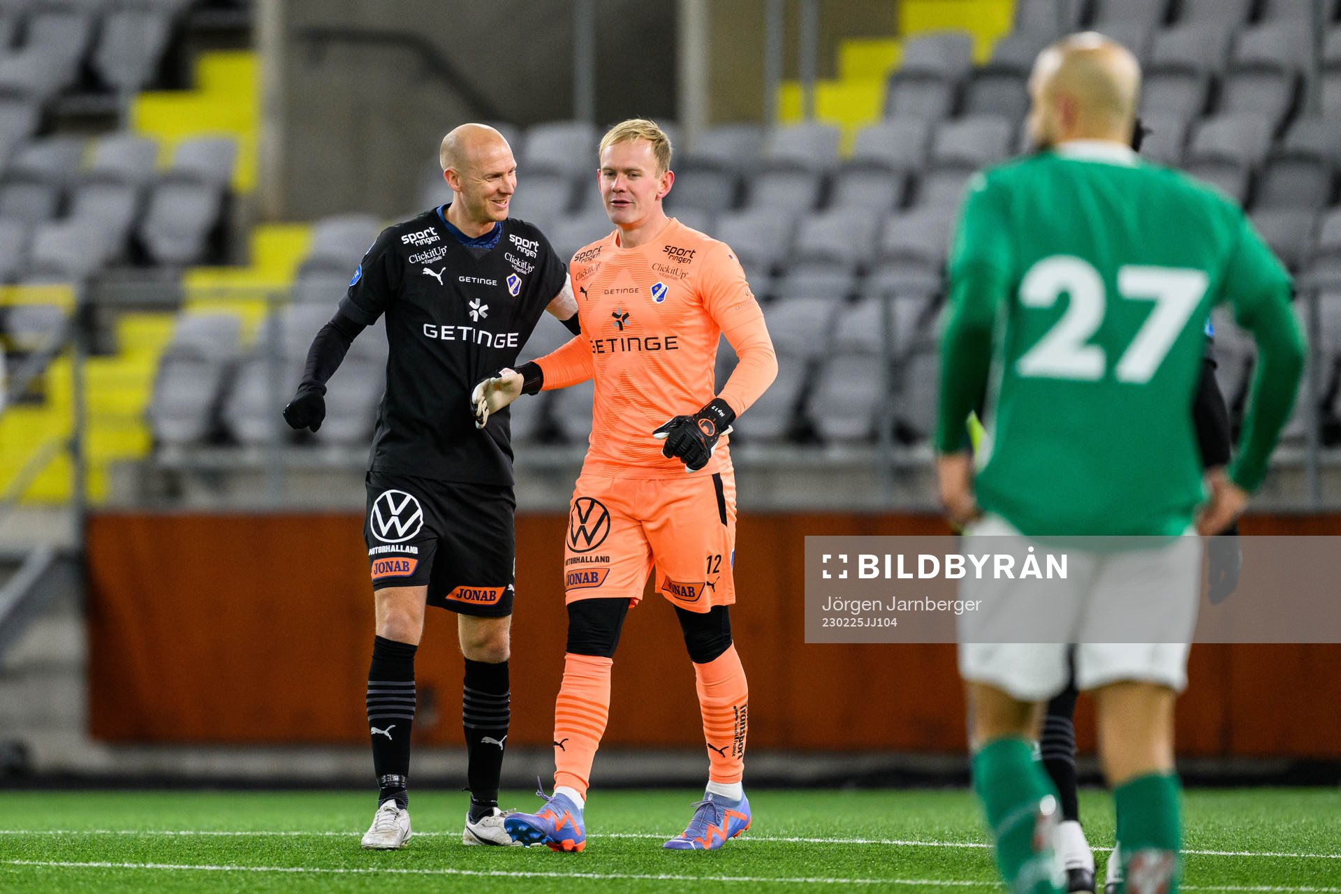 Halmstads Andreas Johansson och målvakt Malte Påhlsson