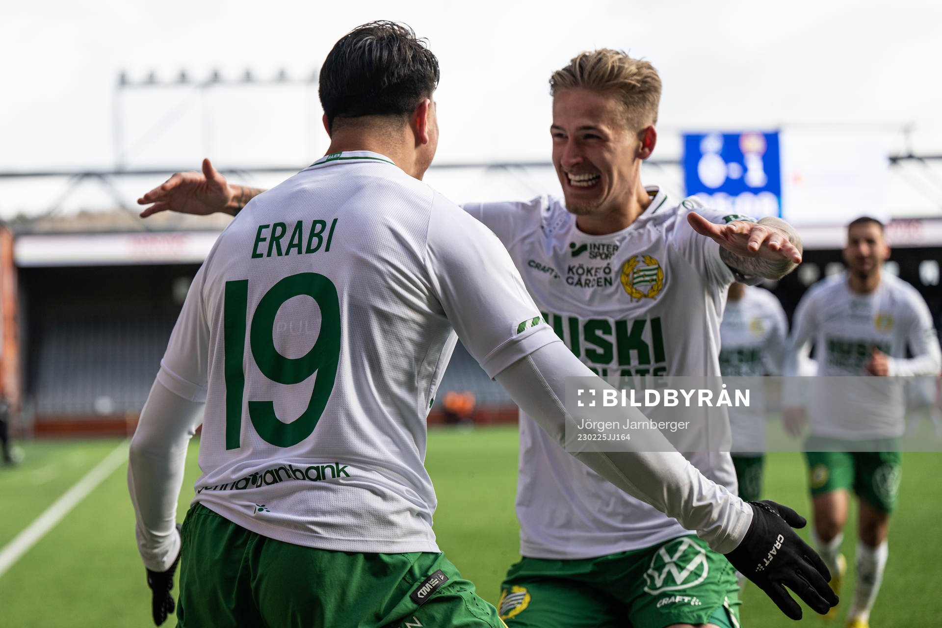Hammarbys Jusef Erabi jublar med Fredrik Hammar