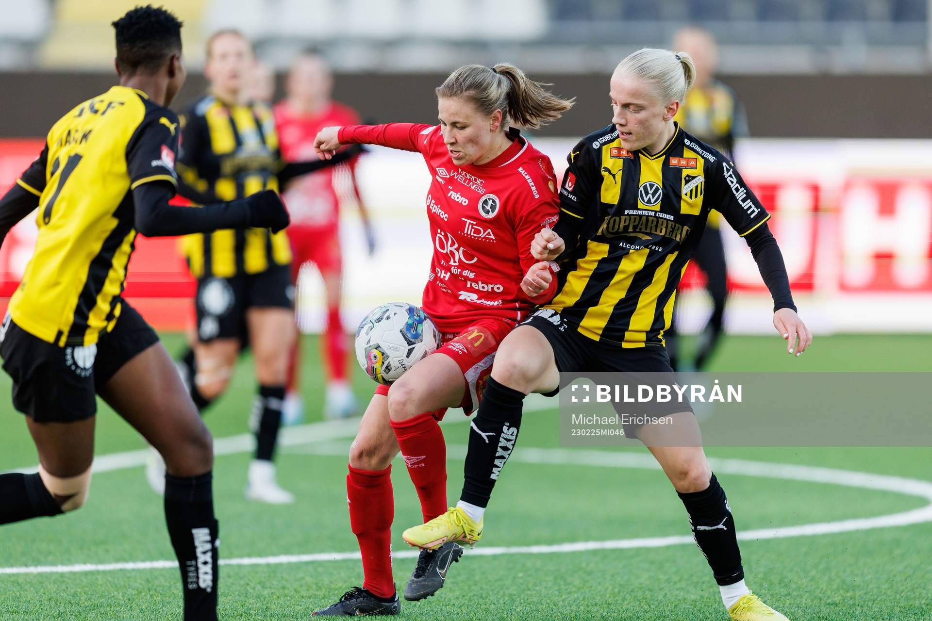 Örebros Katariina Kosola och Hammarbys Häckens Anna