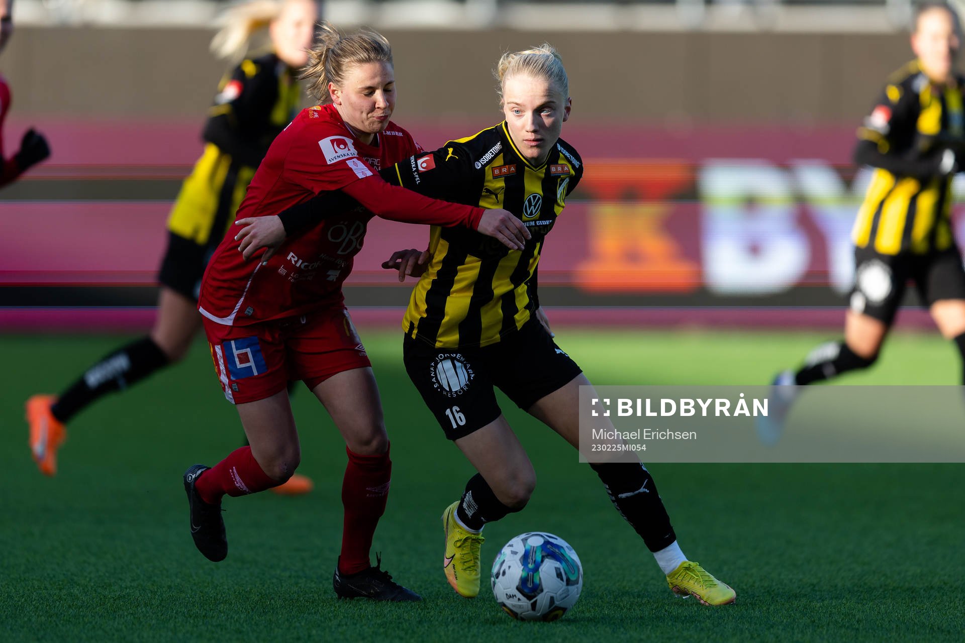 Örebros Katariina Kosola och Häckens Anna Sandberg