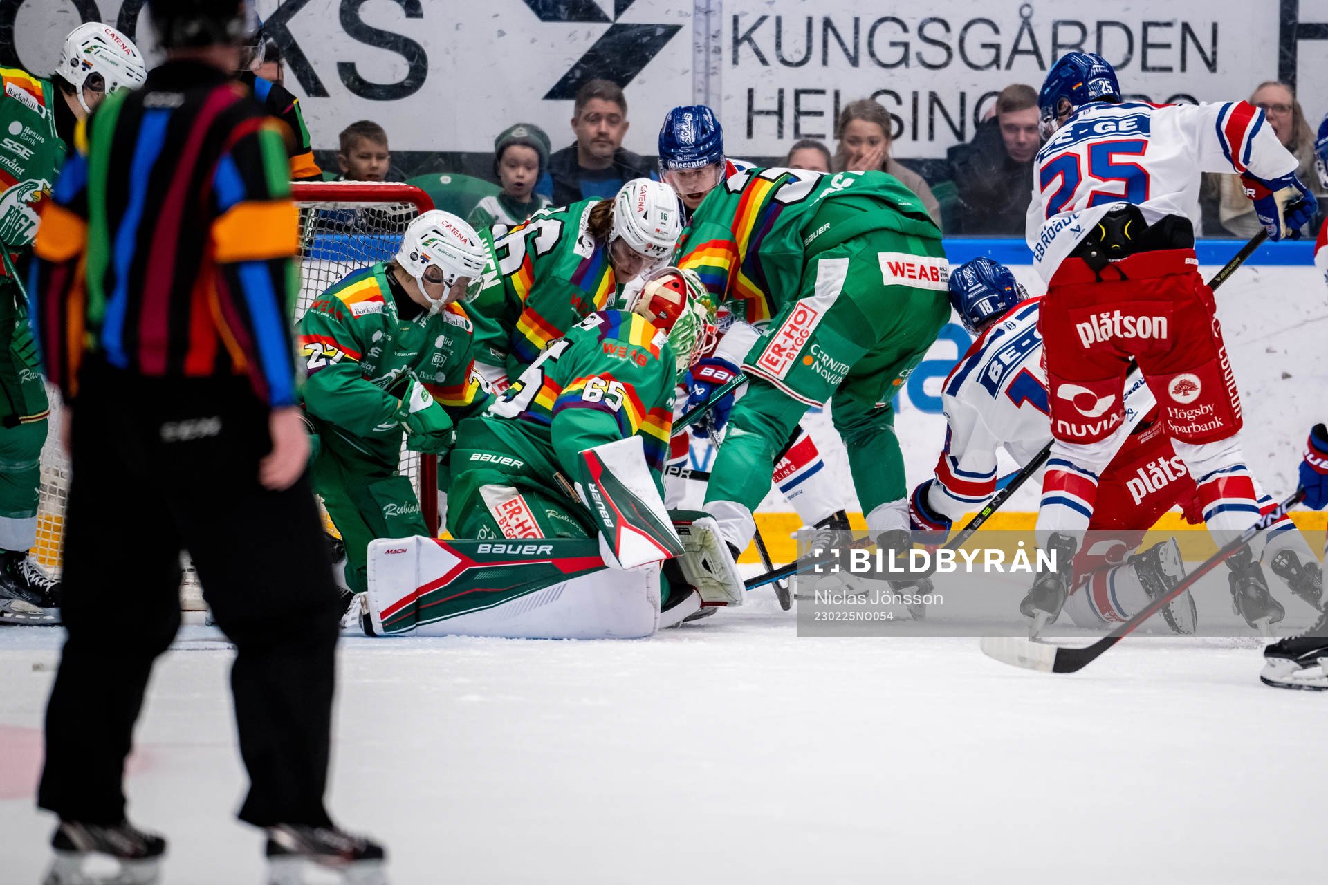 Oskarshamns Niclas Burström oroar framför Rögles