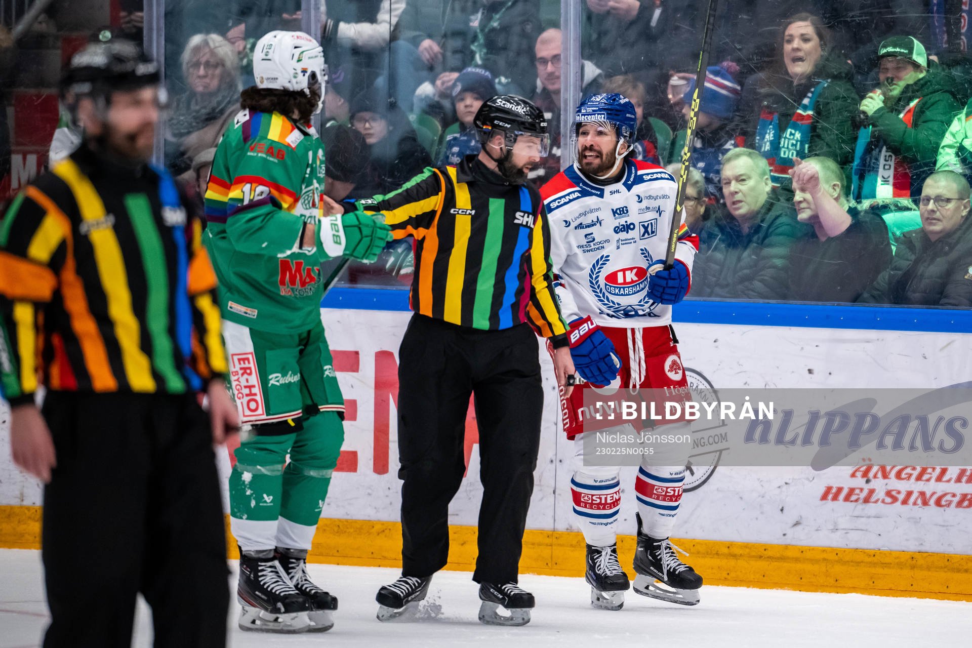 Rögles Dennis Everberg  och Oskarshamns Jiri Smejkal