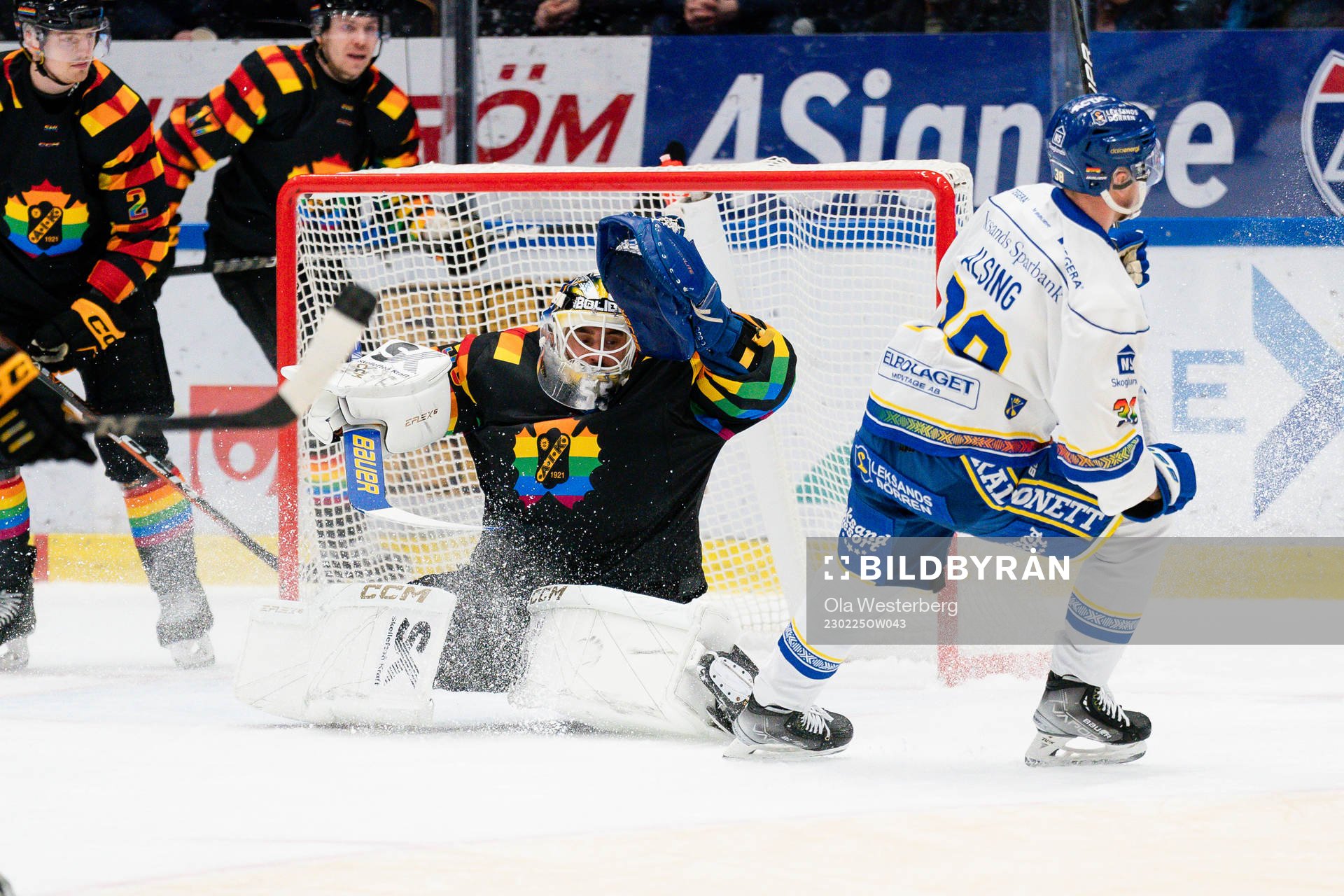 Skellefteås målvakt Frans Tuohimaa och Leksands Olle
