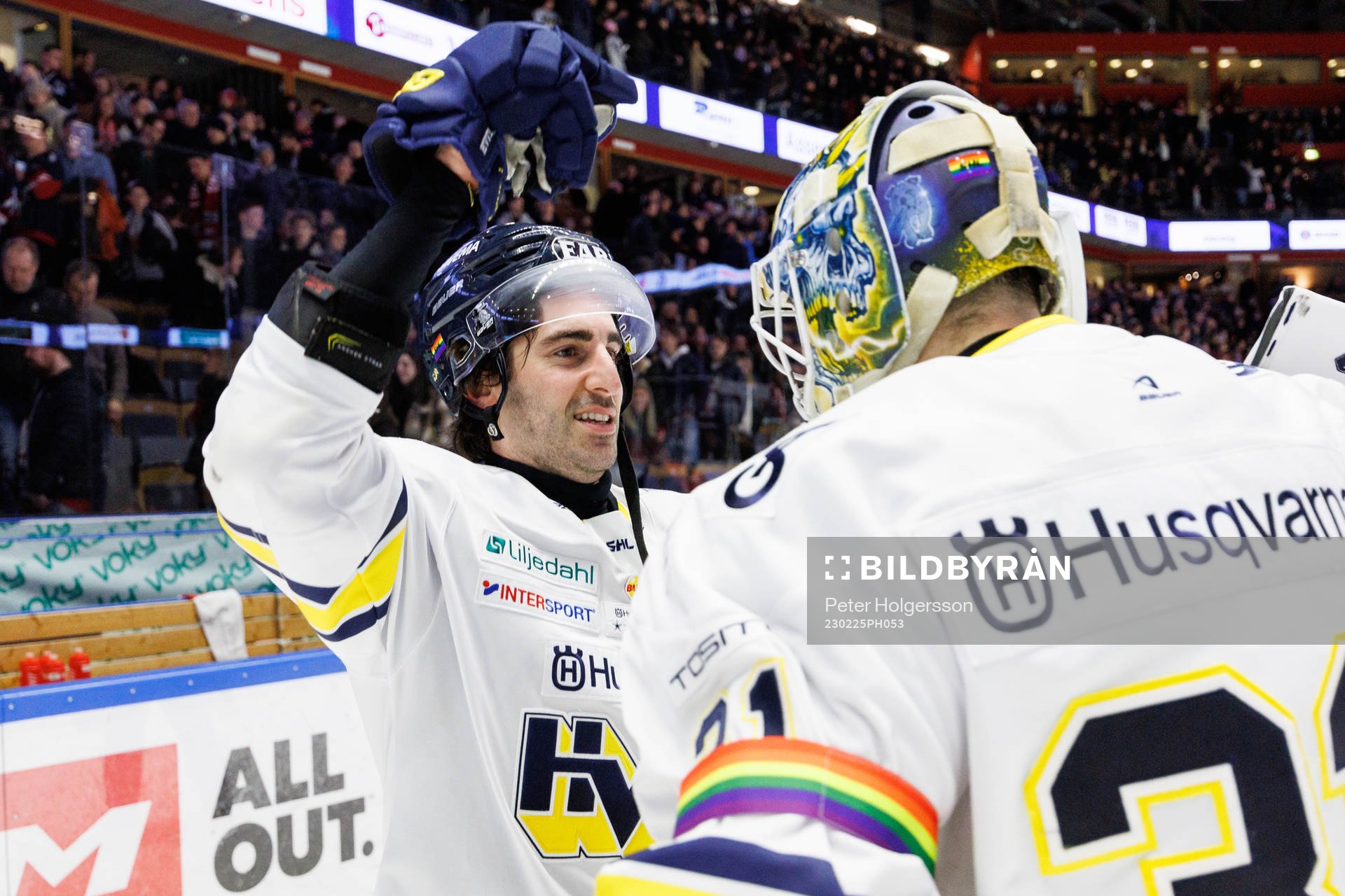 HV71s Joseph Laleggia jublar