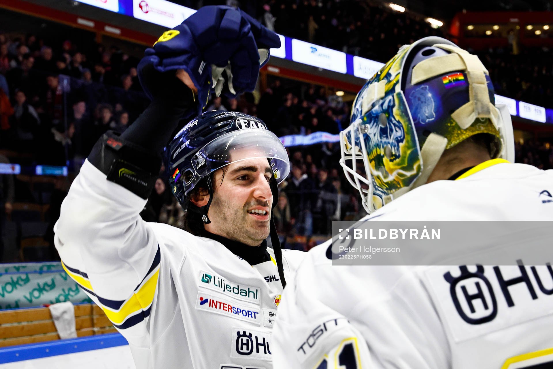 HV71s Joseph Laleggia jublar