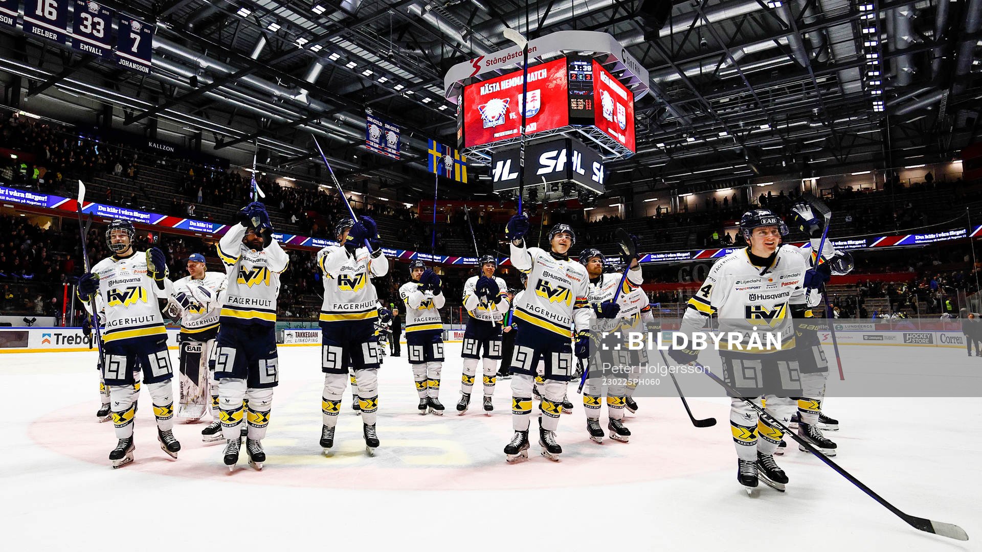 HV71s spelare jublar