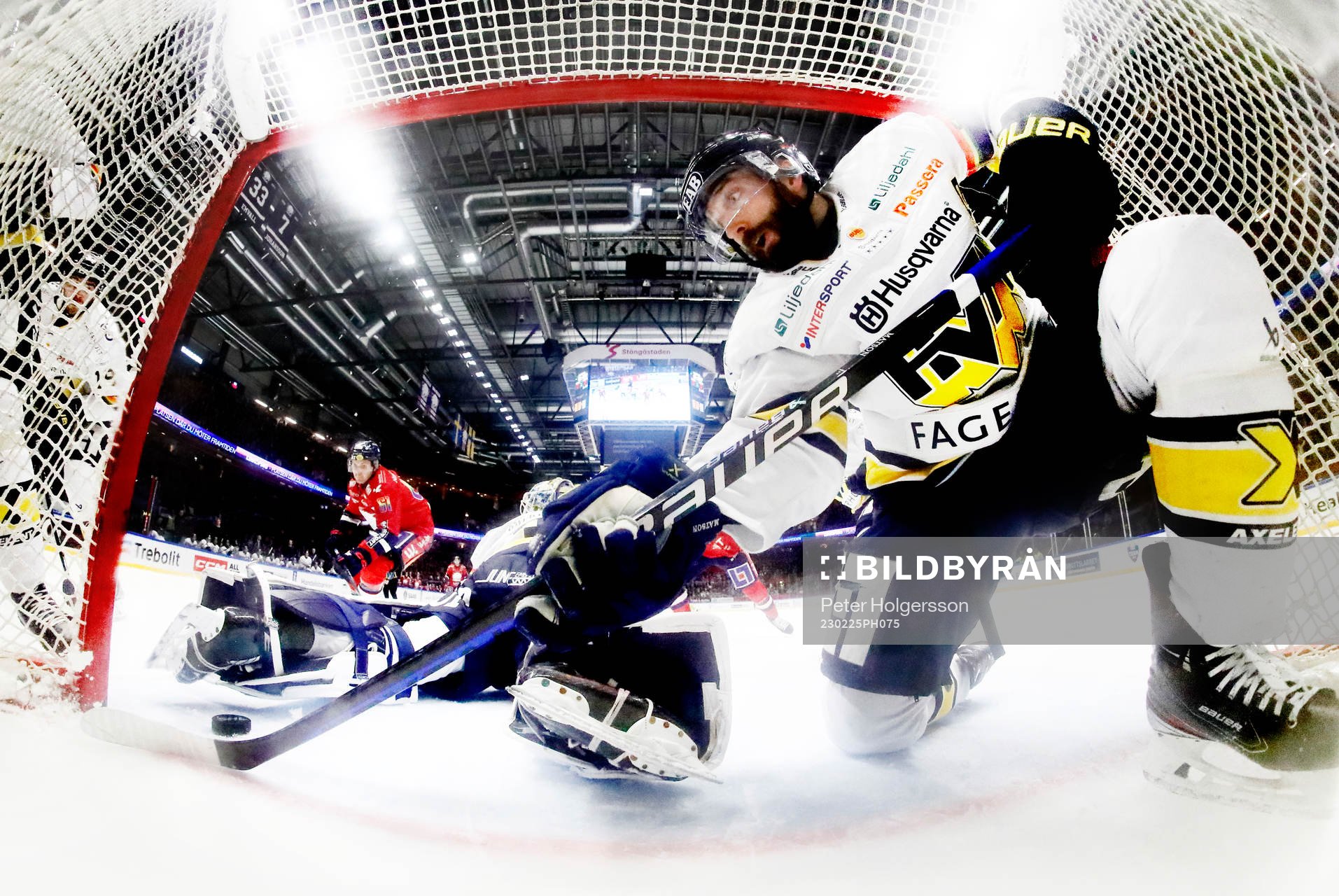 Räddning på mållinjen av HV71s Taylor Matson