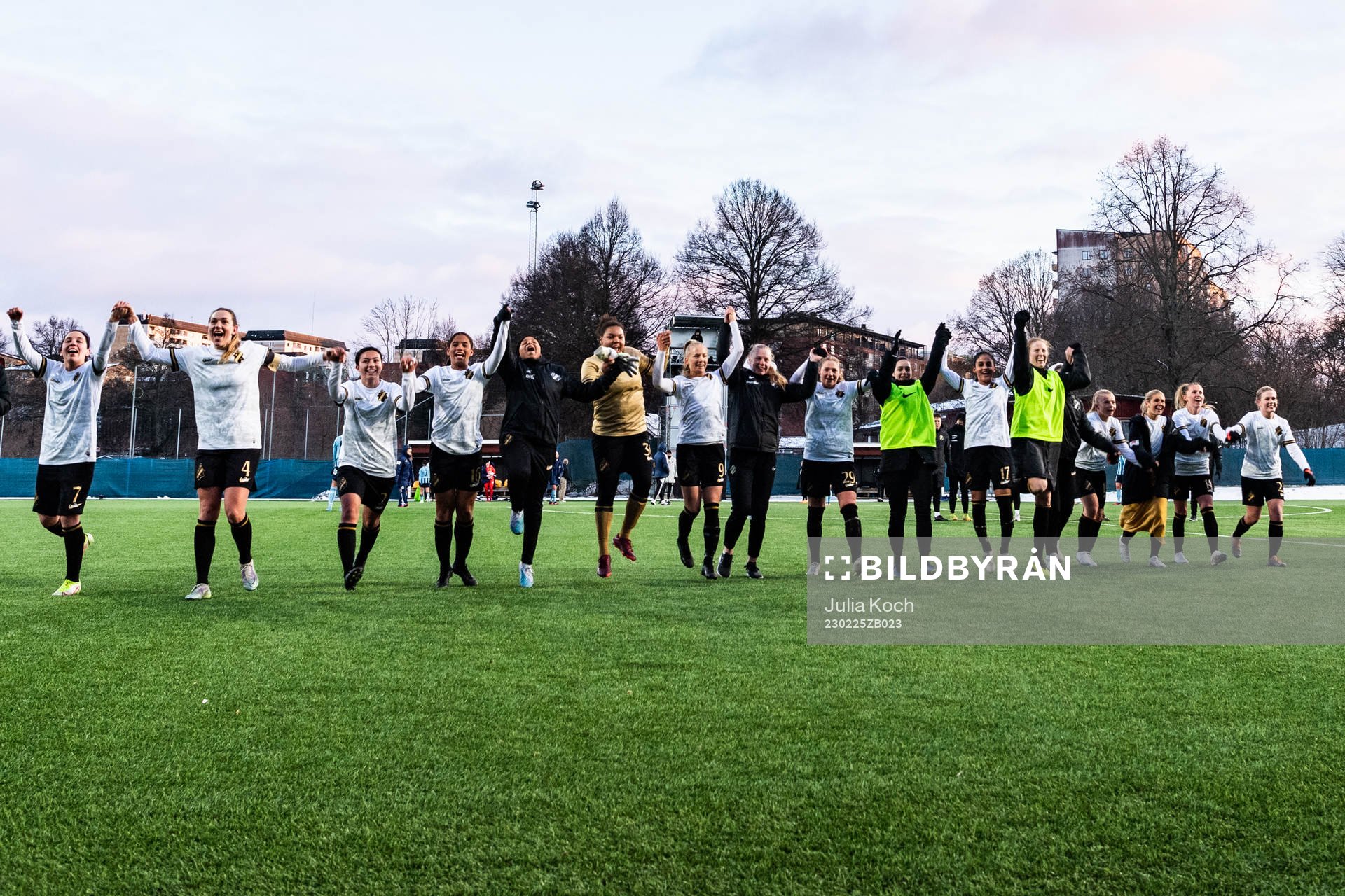 AIKs spelare jublar