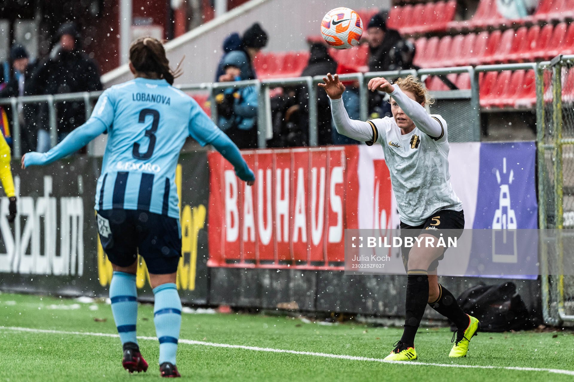 Djurgårdens Alexsandra Lobanova AIKs Sara Nordin