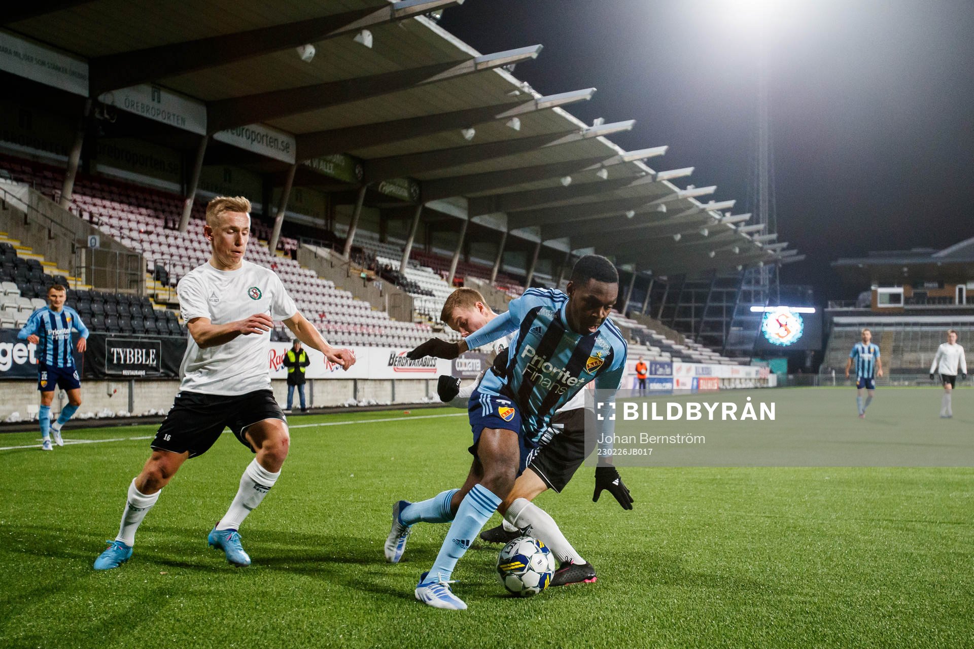 Örebros David Seger och Samuel Dahl mot Djurgårdens Joel