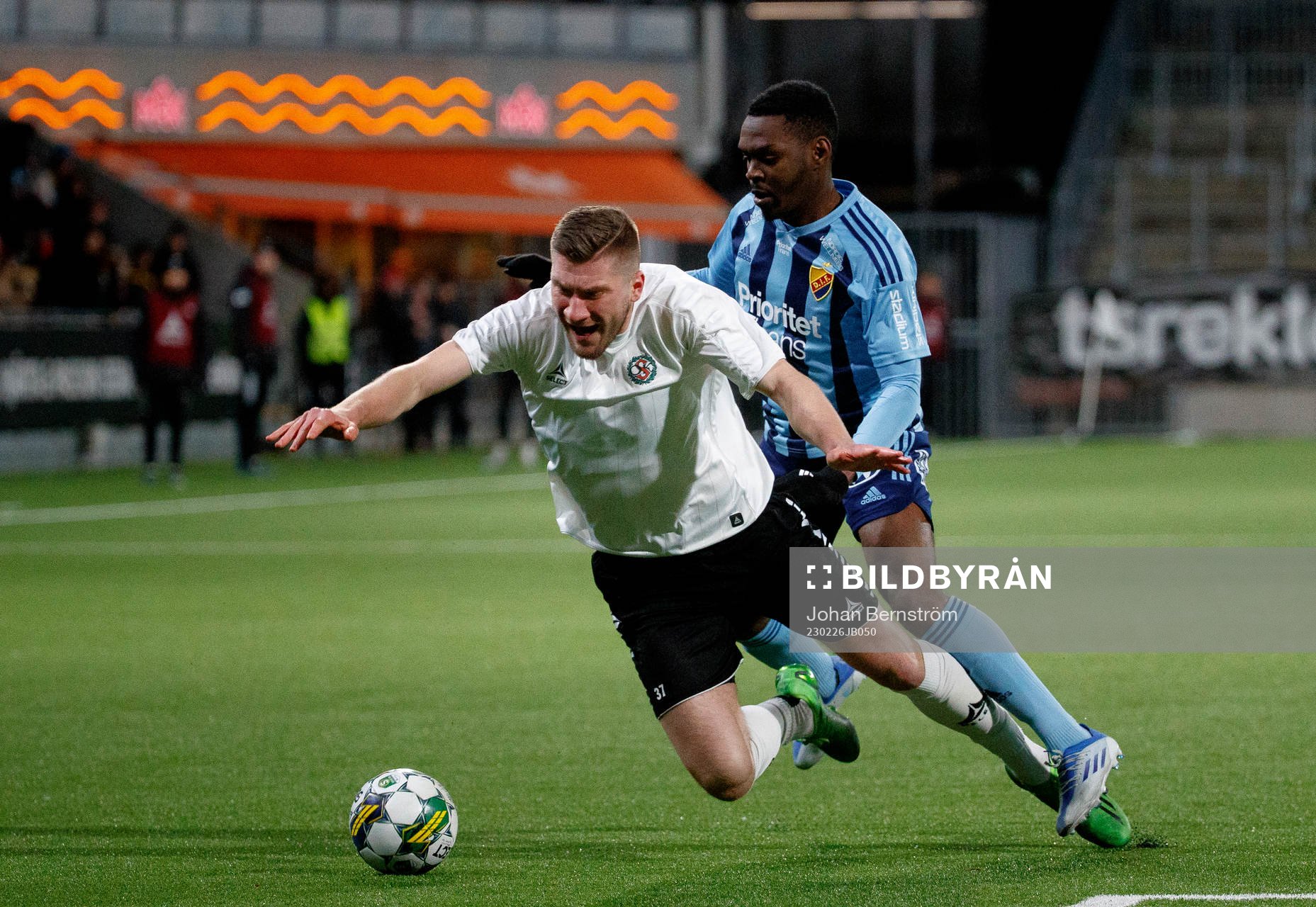 Örebros Axel Andresson och Djurgårdens Joel Asoro