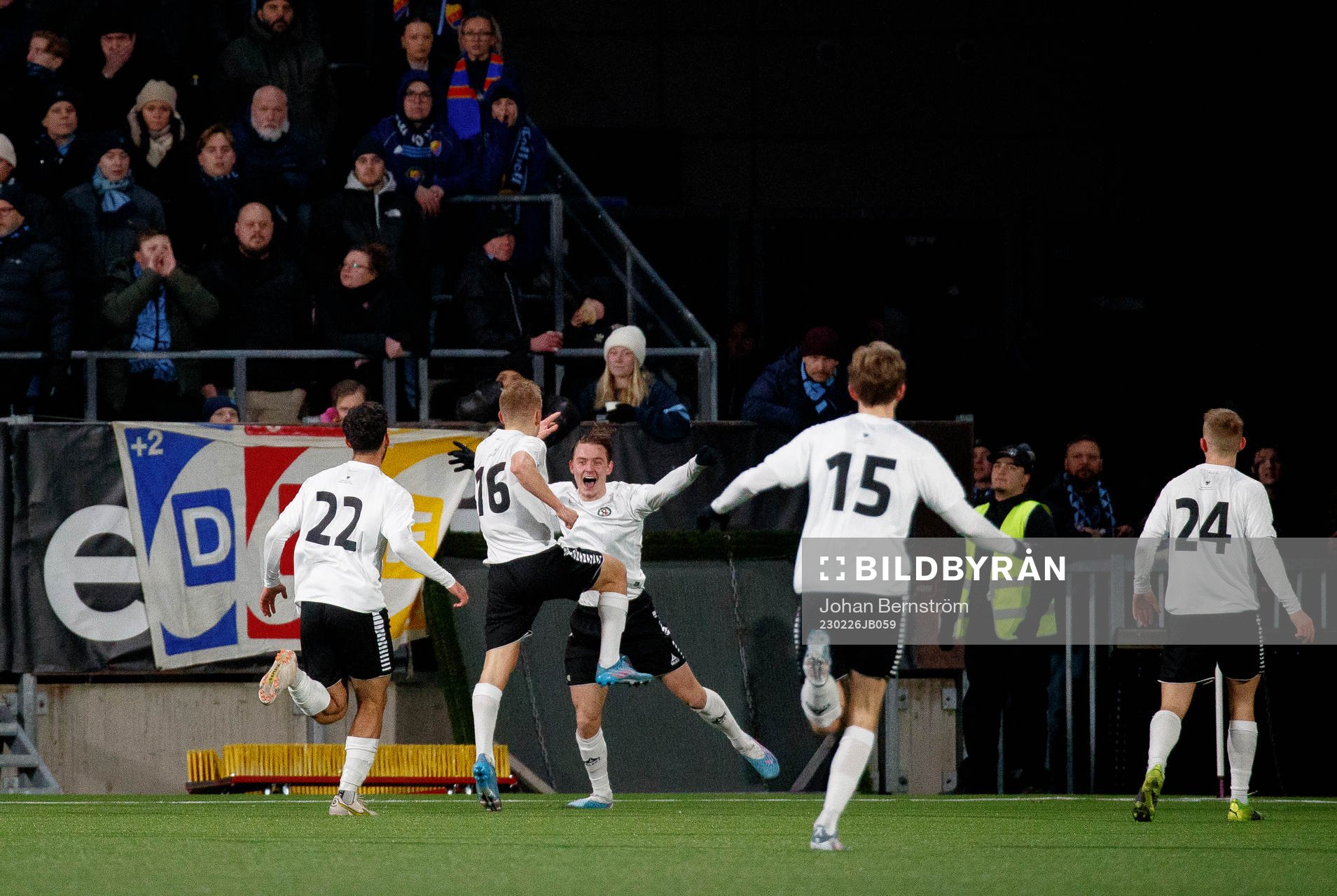 Örebros Noel Milleskog gör 1-1 och jublar