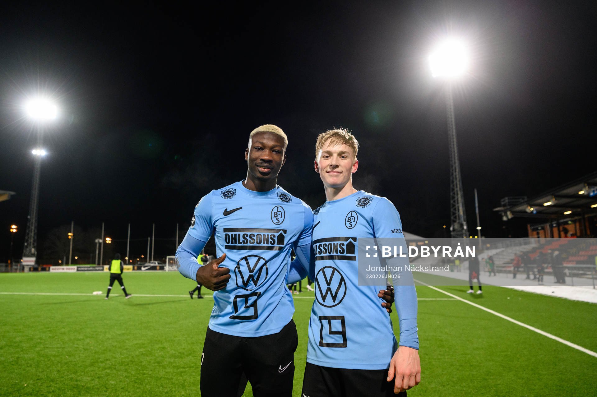 Landskronas Ousmane Diawara och Melker Widell efter fotbollsmatchen i Svenska Cupen mellan Brommapojkarna och Landskrona den 26 februari 2023 i Stockholm.