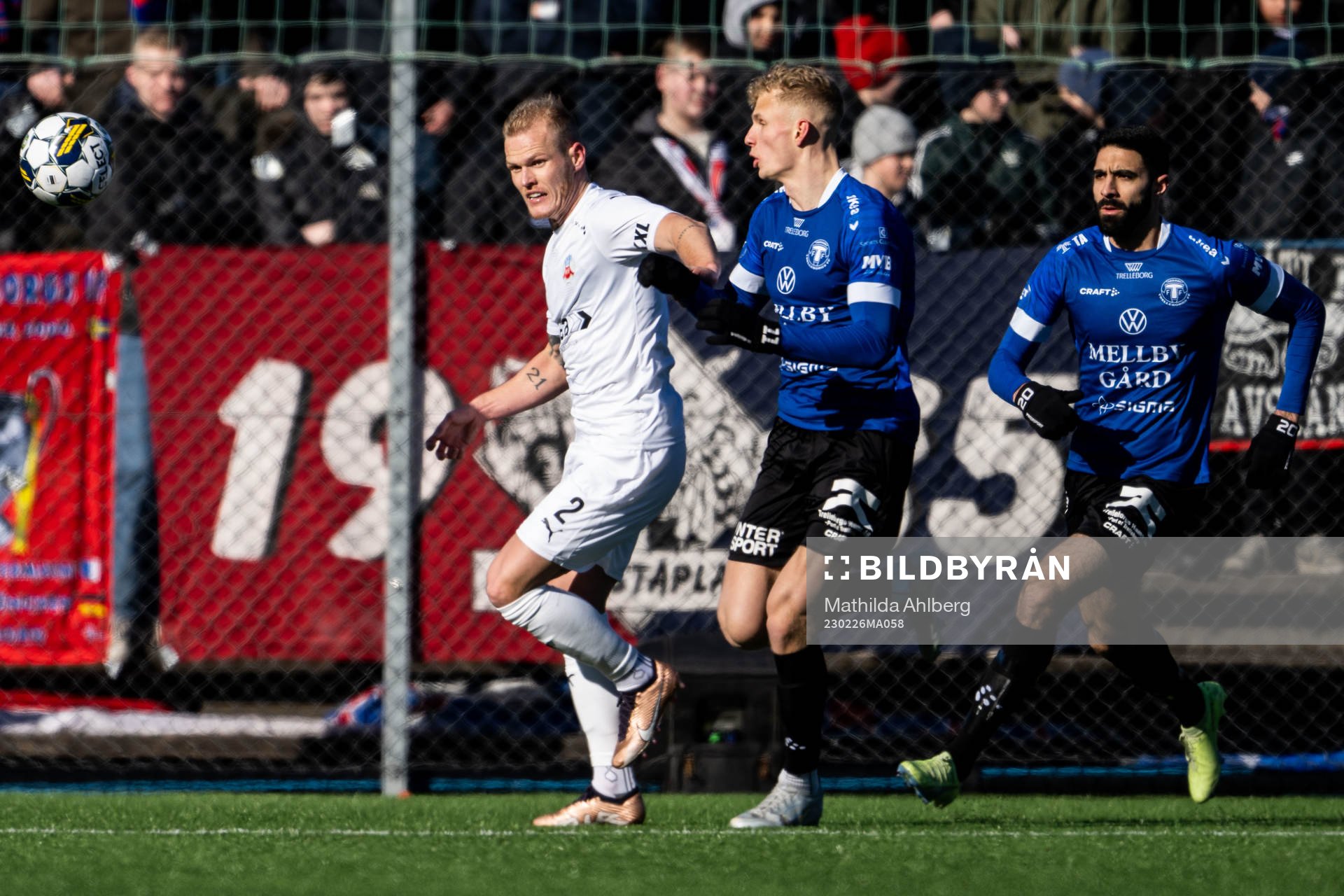 Helsingborgs Philip Rejnhold och Trelleborgs Liam Olausson