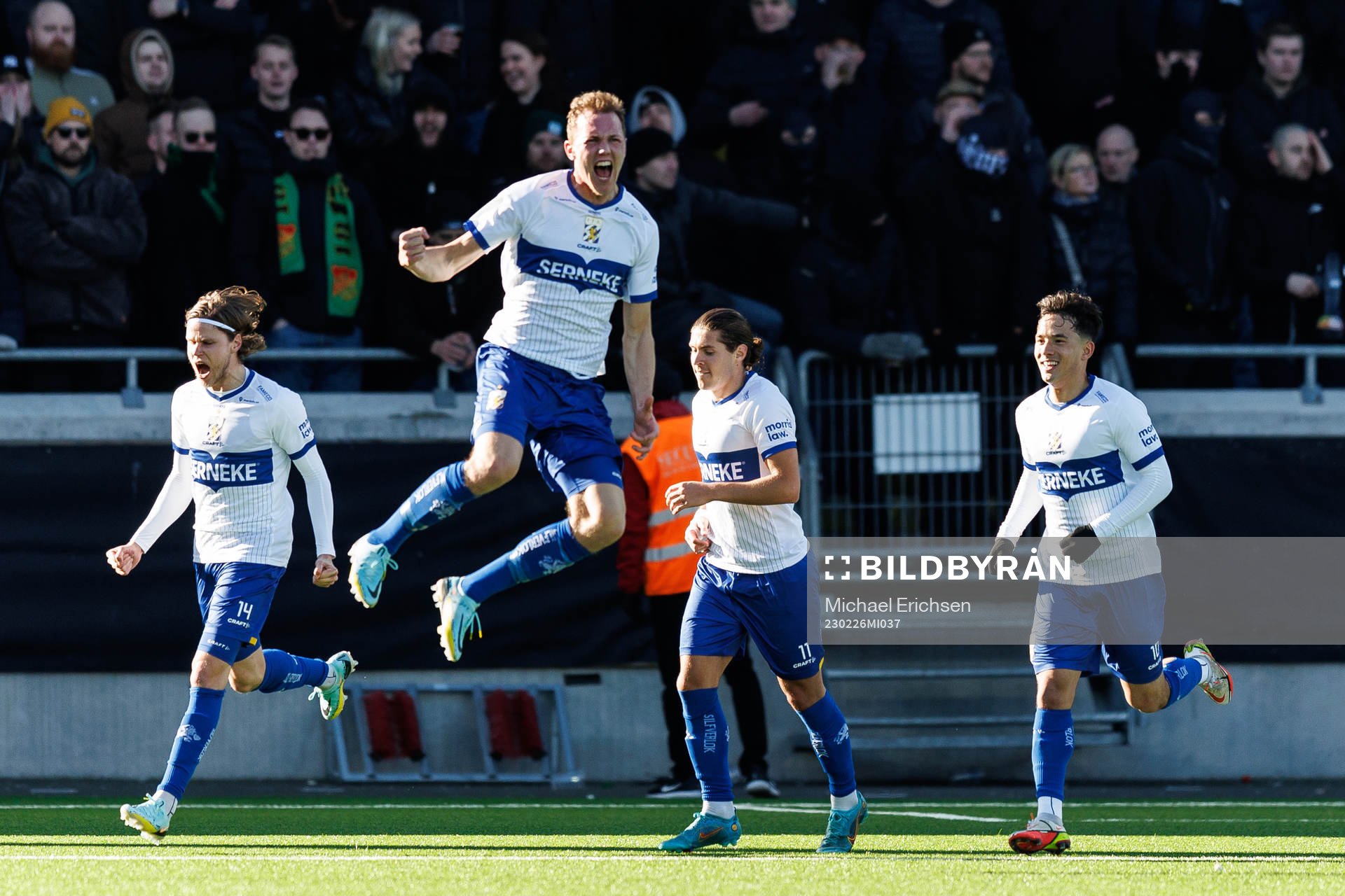 IFK Göteborgs Adam Carlén jublar