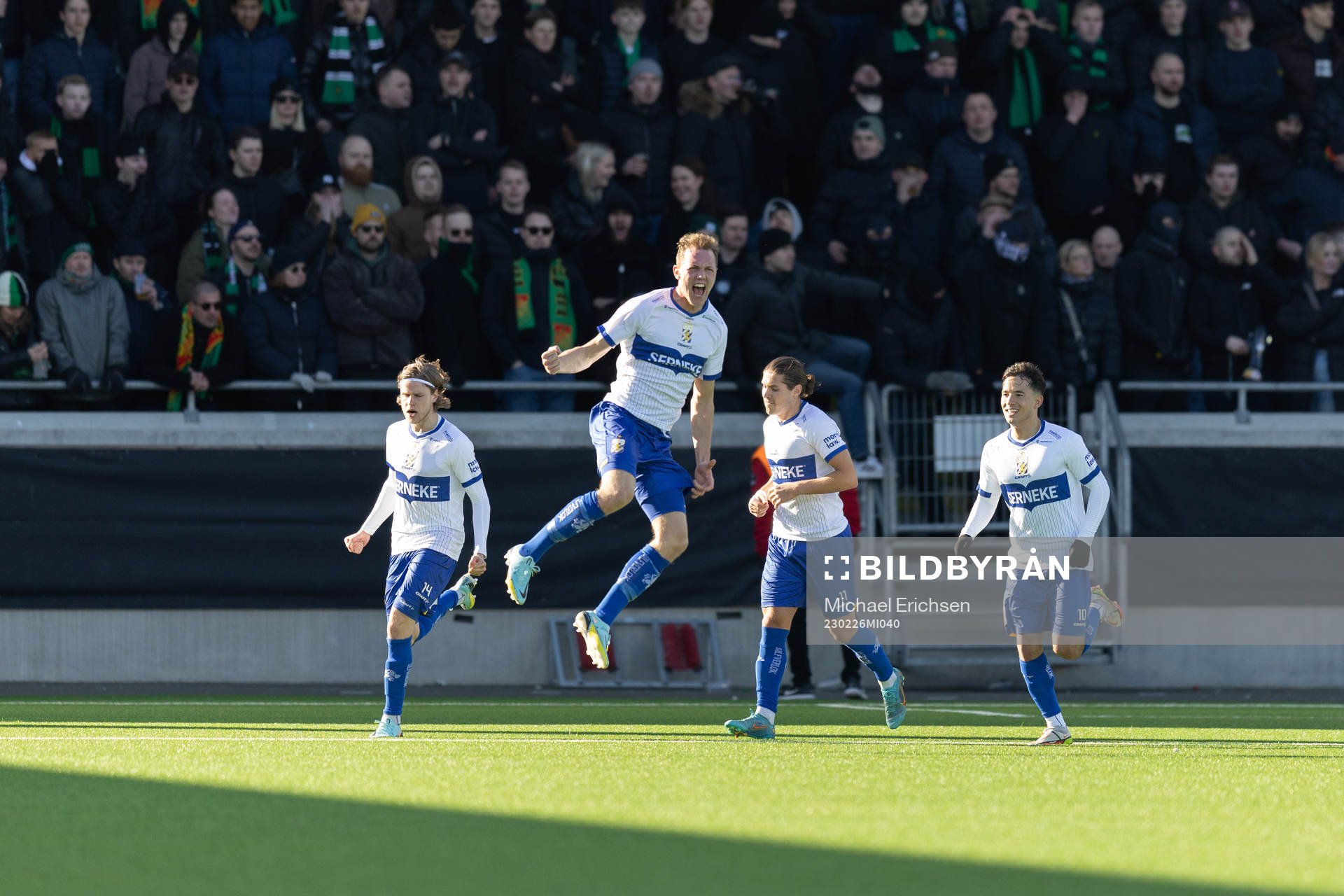 IFK Göteborgs Adam Carlén jublar