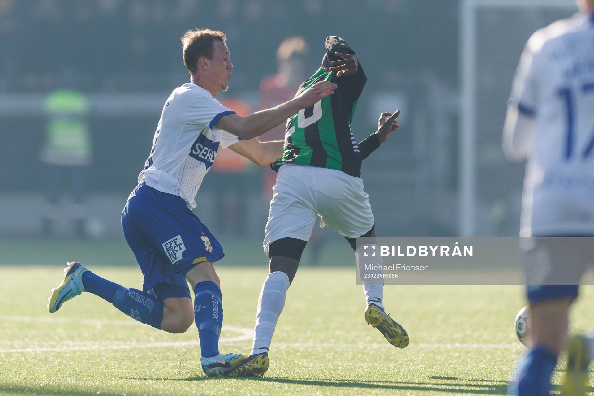 IFK Göteborgs Adam Carlén och GAISs Chisomnazu Chika Chidi