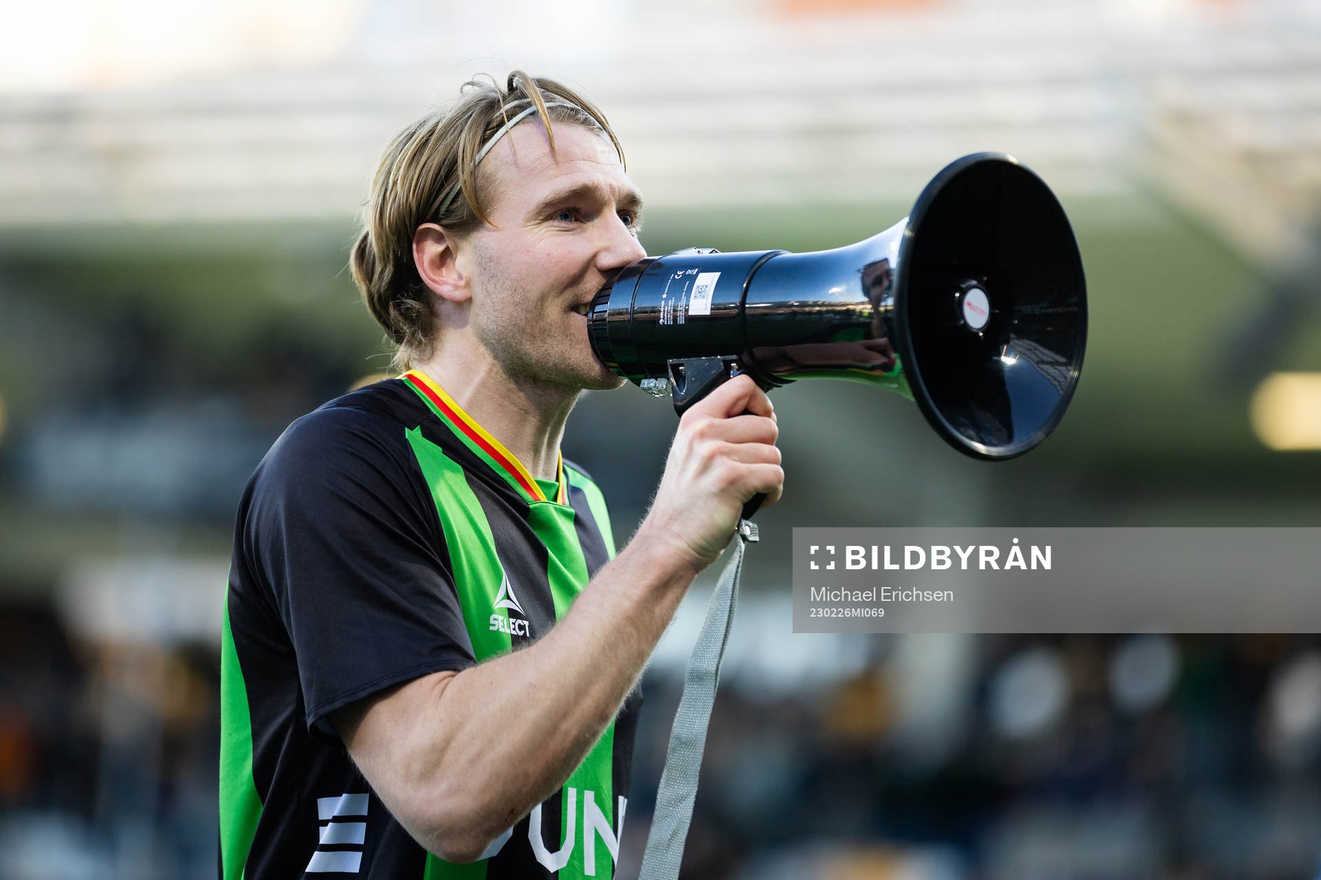 GAIS August Wängberg jublar framför klacken