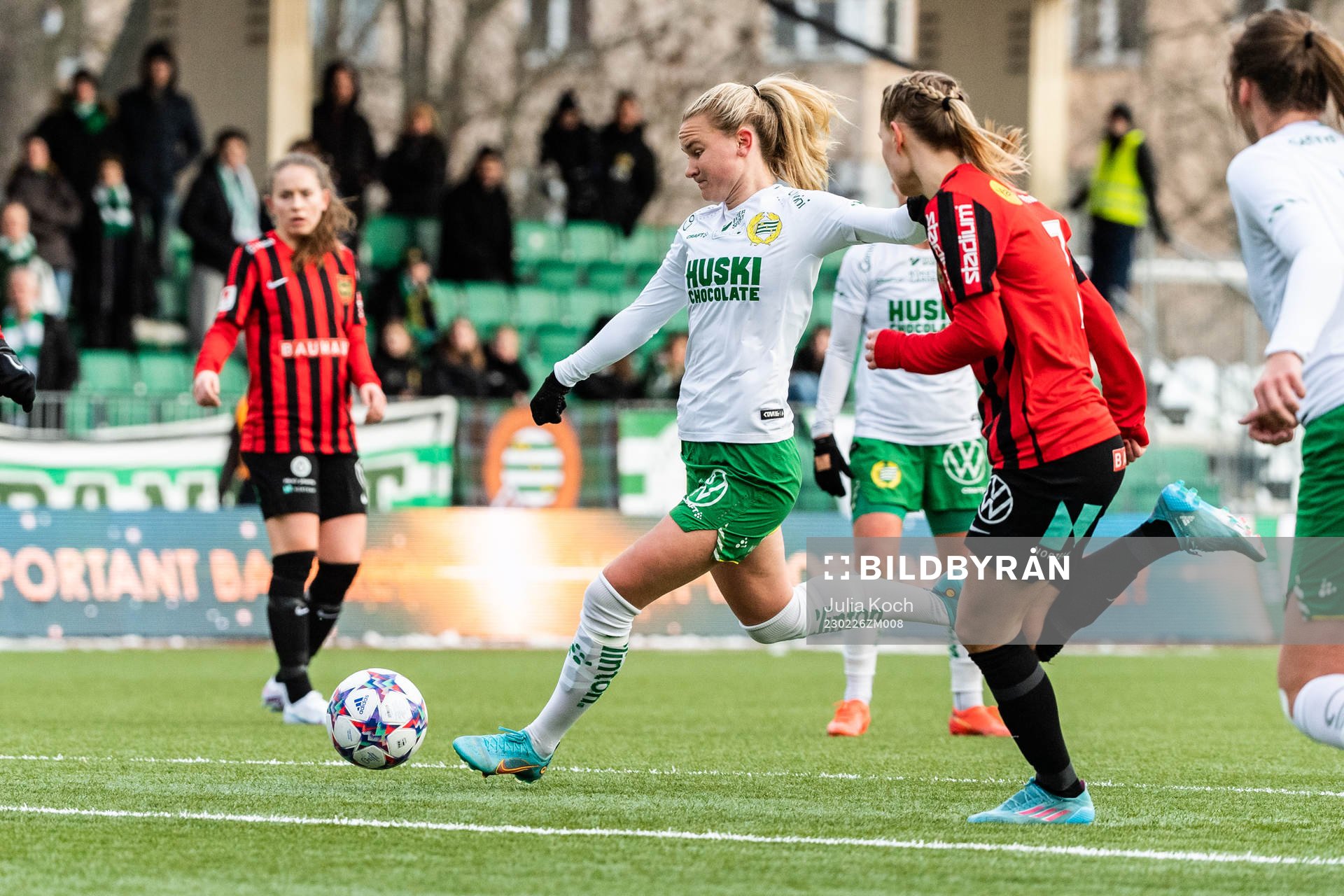 Hammarbys Matilda Vinberg och Brommapojkarnas Sara Olai