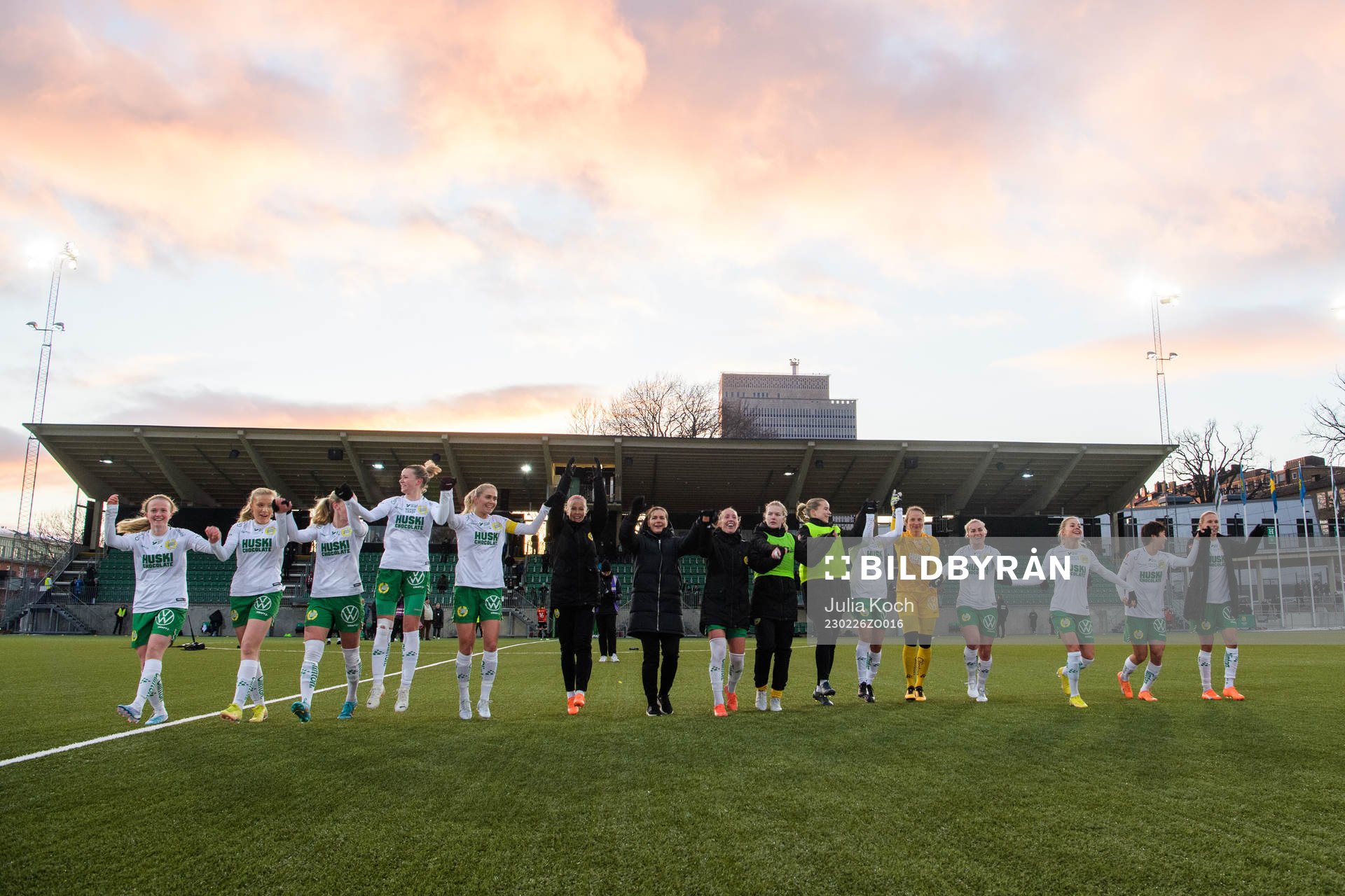 Hammarbys spelare jublar