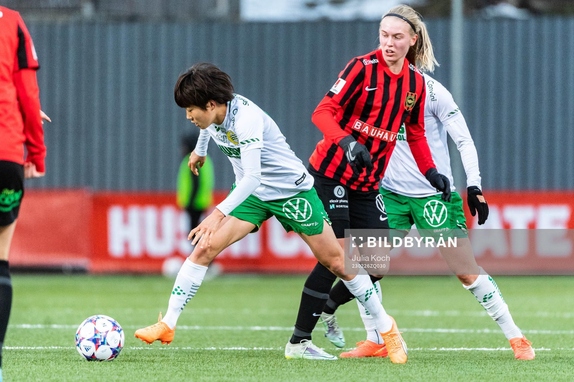 Hammarbys Maika Hamano och Brommapojkarnas Saga Swedman