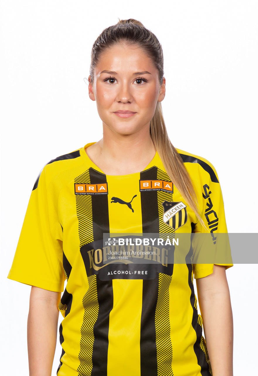 Häckens Novalie Jensen poserar för ett porträtt den 27 februari 2023 i Göteborg.