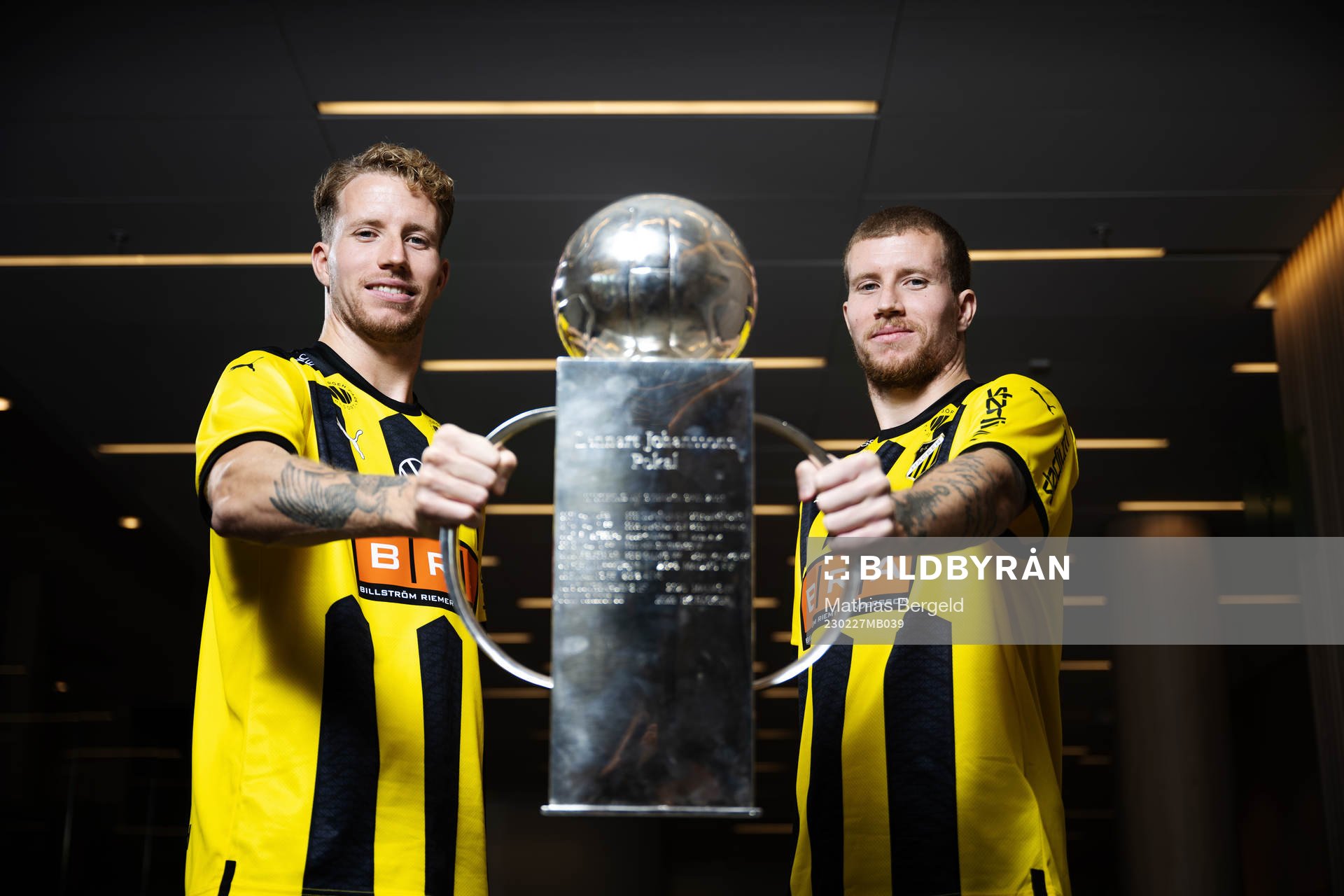 Samuel Gustafson och Simon Gustafson med Lennart Johanssons