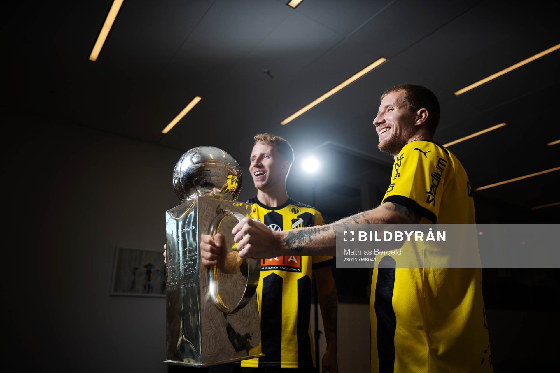 Samuel Gustafson och Simon Gustafson med Lennart Johanssons