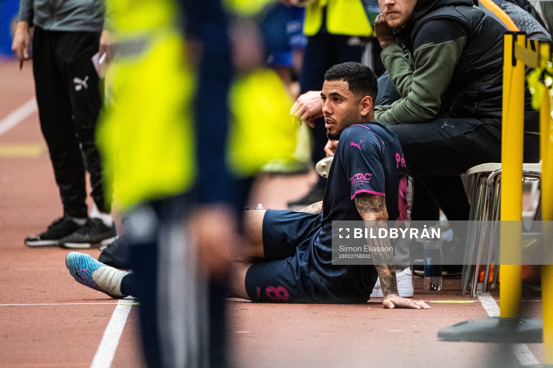 Malmö FFs Sergio Pena vid spelarbänken