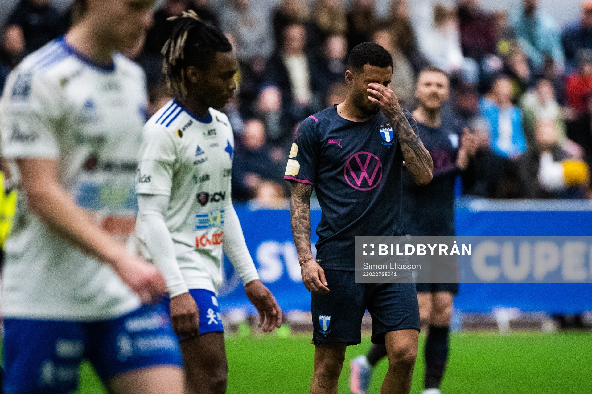 Malmö FFs Sergio Pena deppar